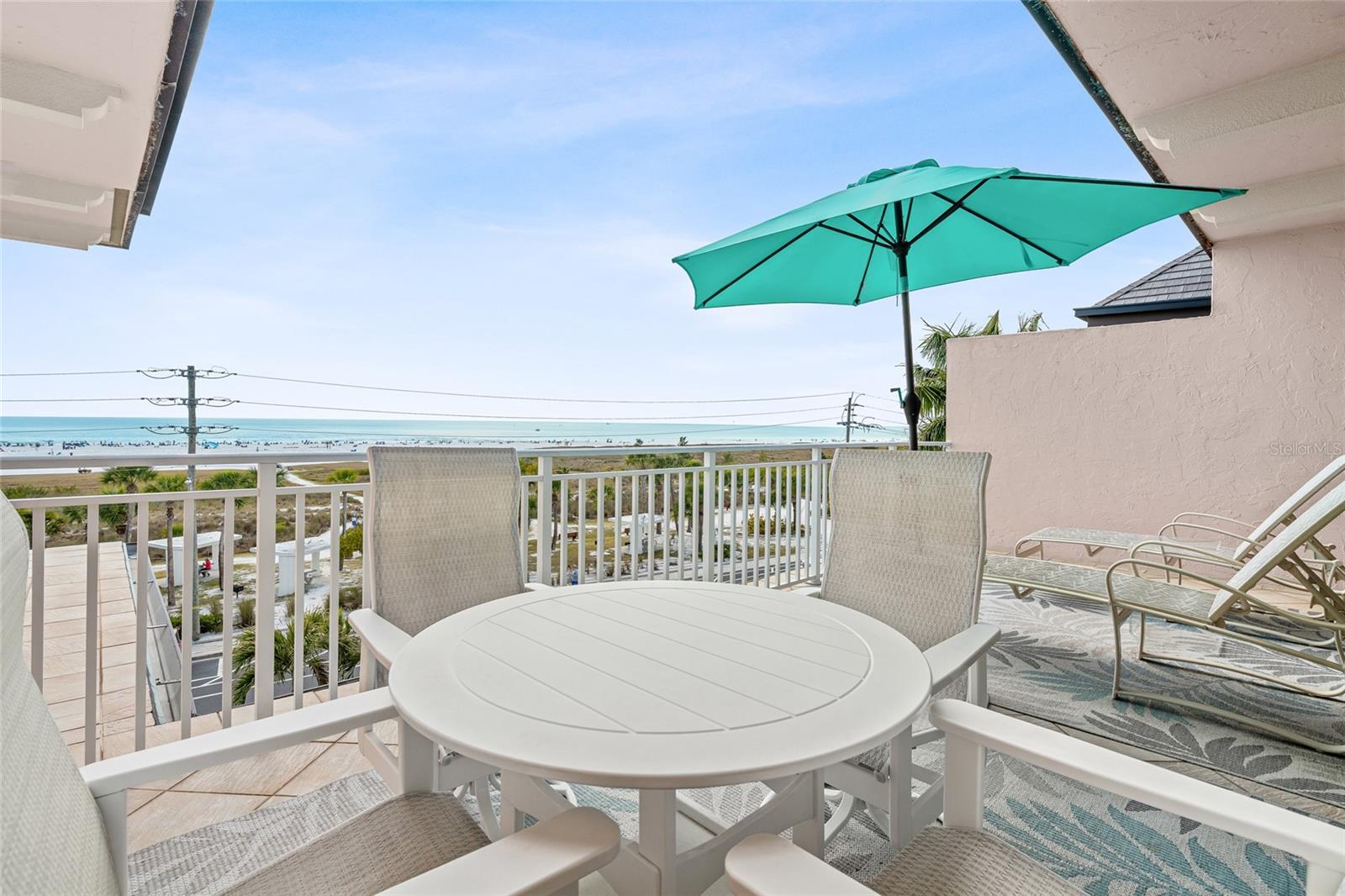 SUNSET ROYALE - Residential