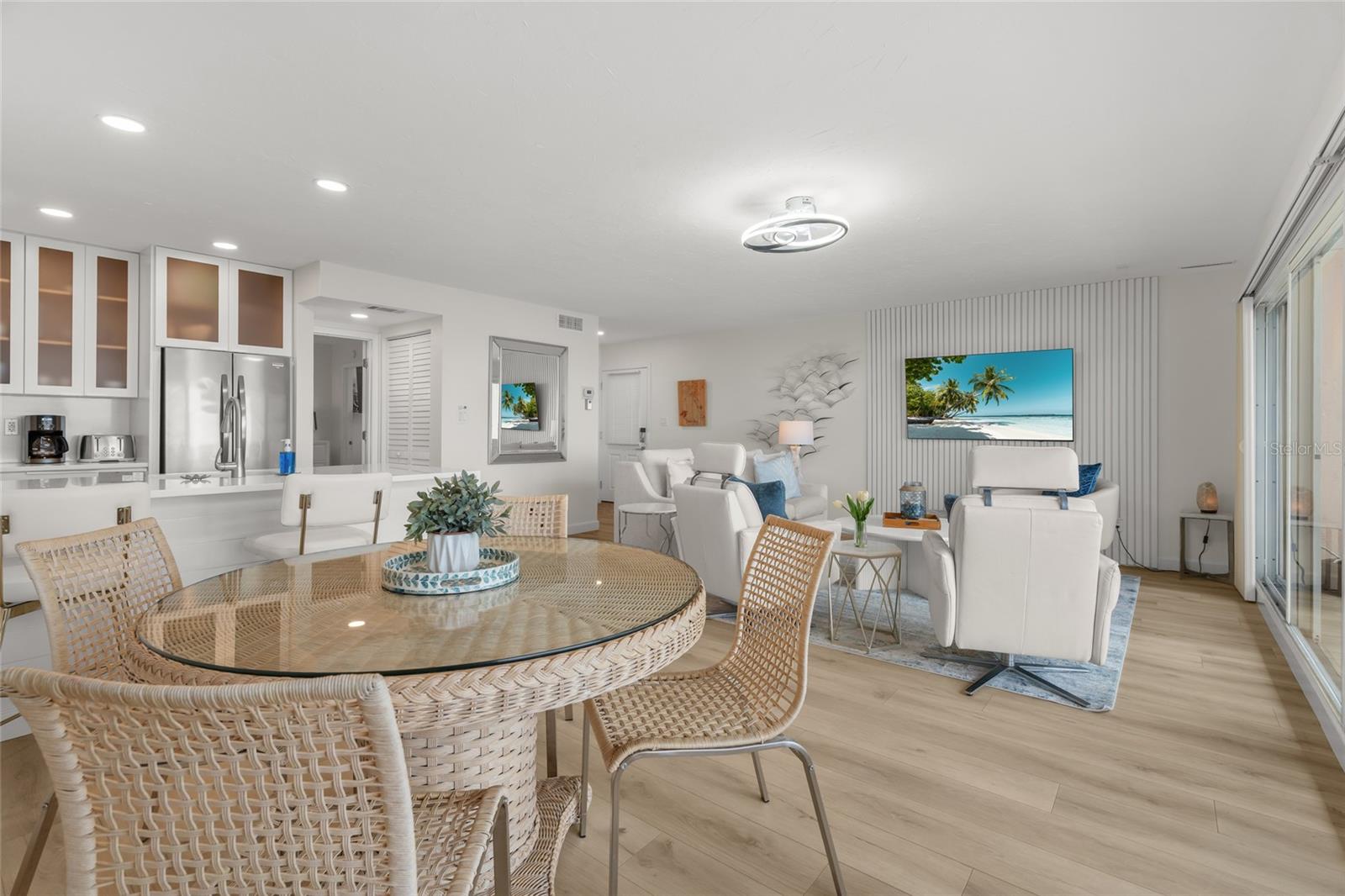 SUNSET ROYALE - Residential