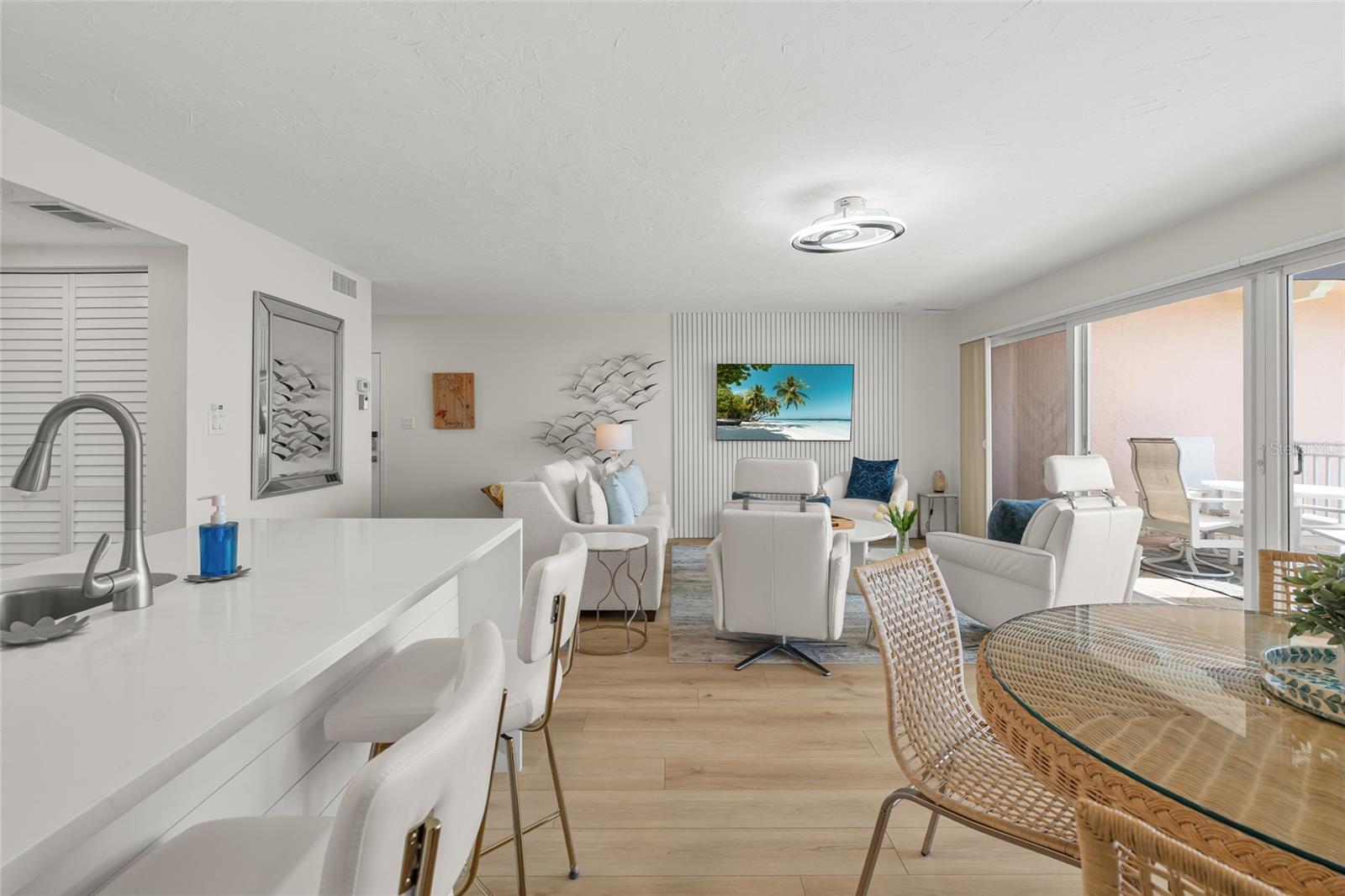 SUNSET ROYALE - Residential