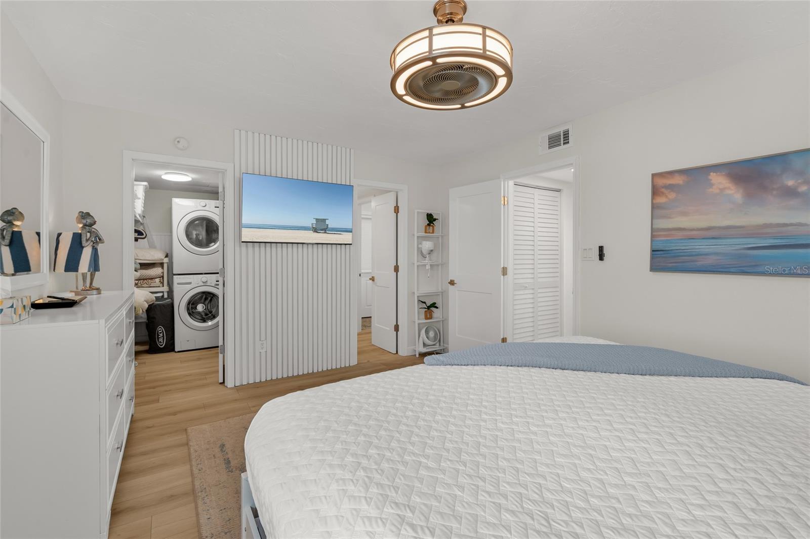 SUNSET ROYALE - Residential