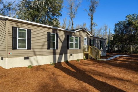 Photo of 5091 NW 86th Street, Chiefland, FL 32626 (MLS # GC536068)