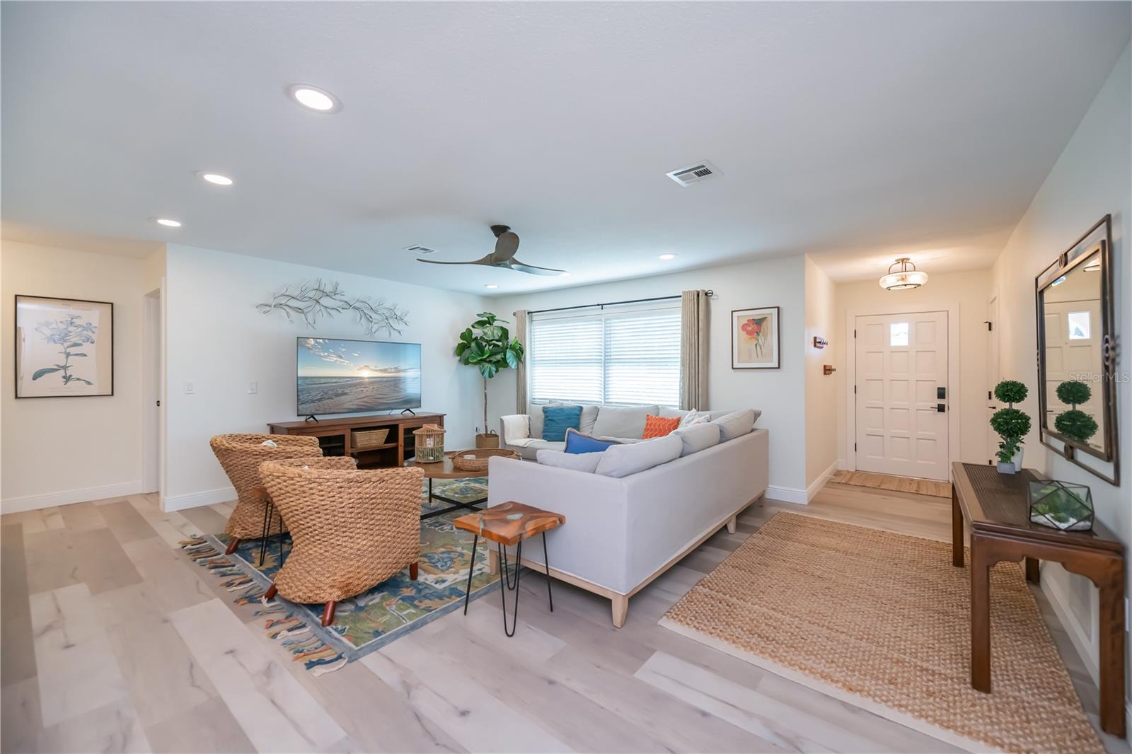 SOUTH VENICE - Residential