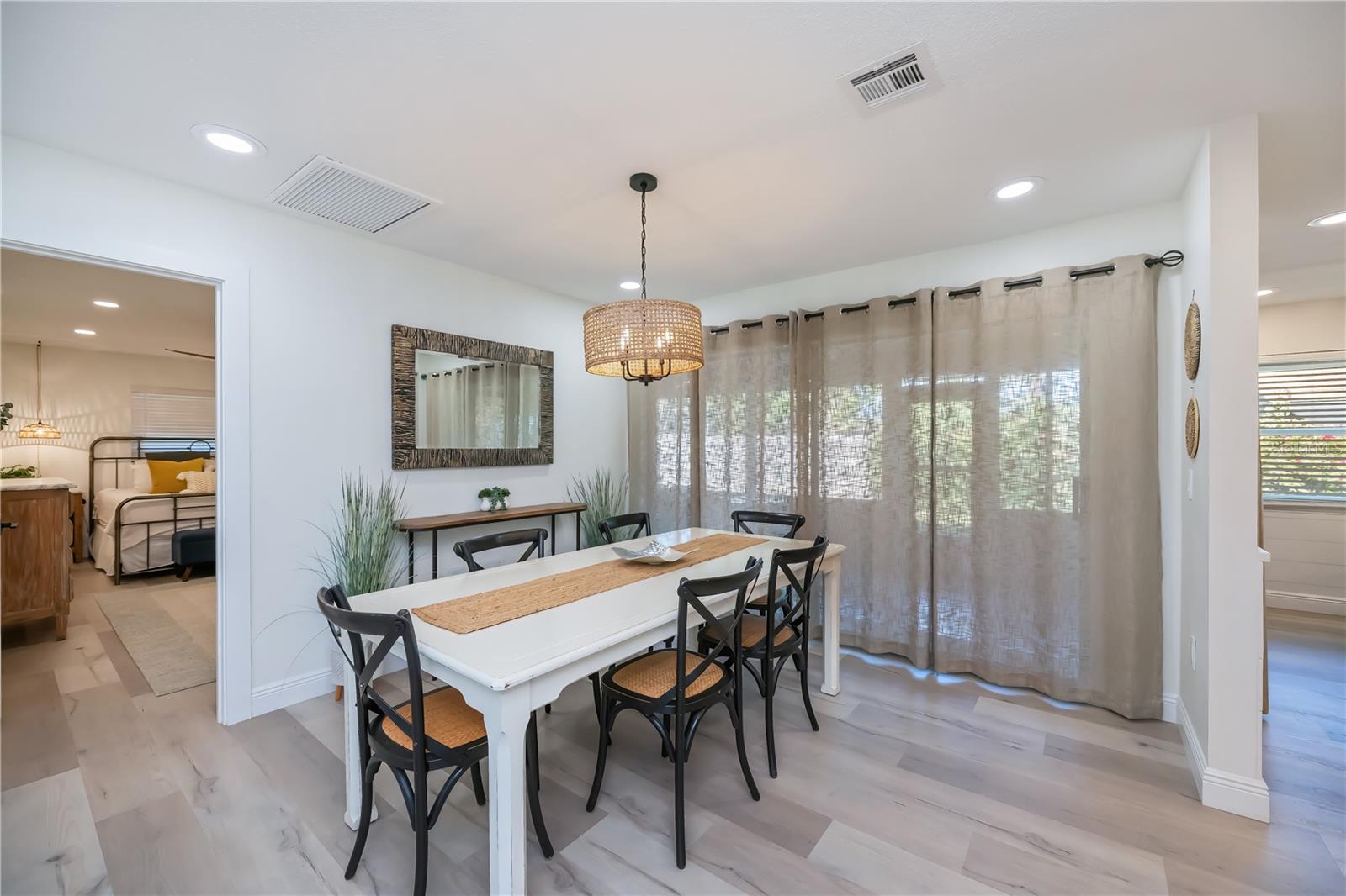 SOUTH VENICE - Residential