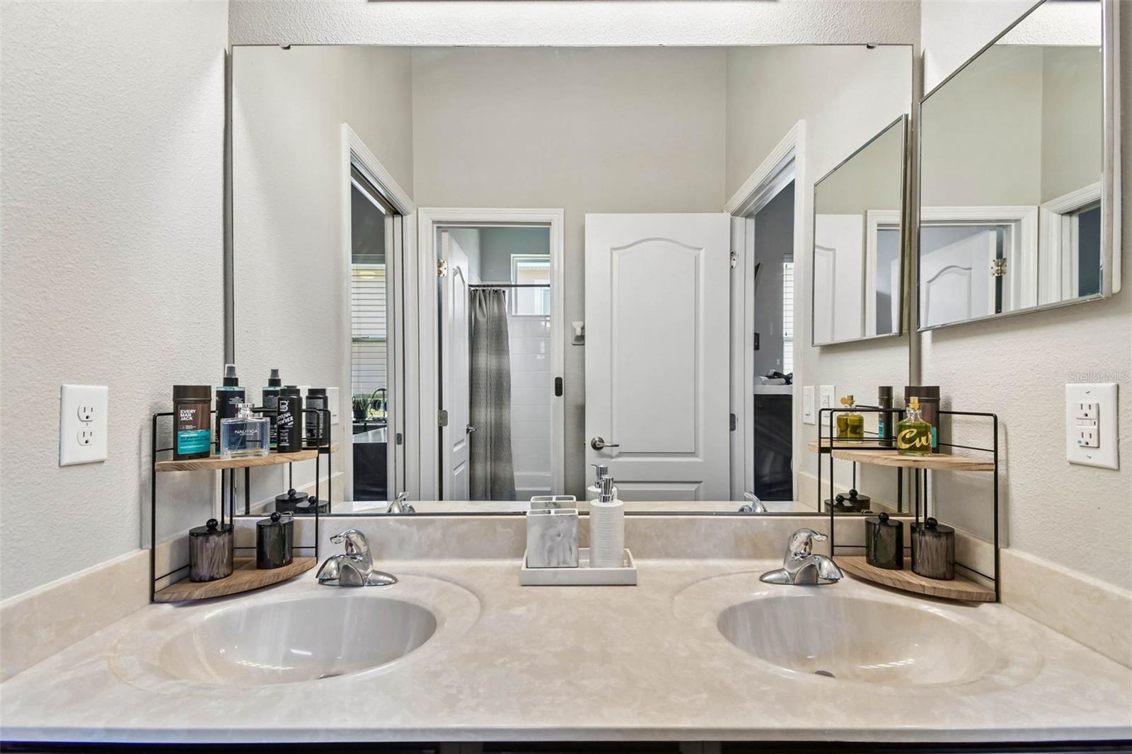 BRIDGER ESTATES - Residential