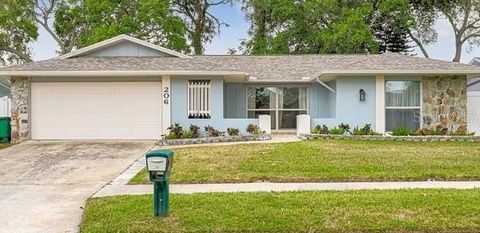 206 HILLCREST DRIVE SAFETY HARBOR FL 34695
