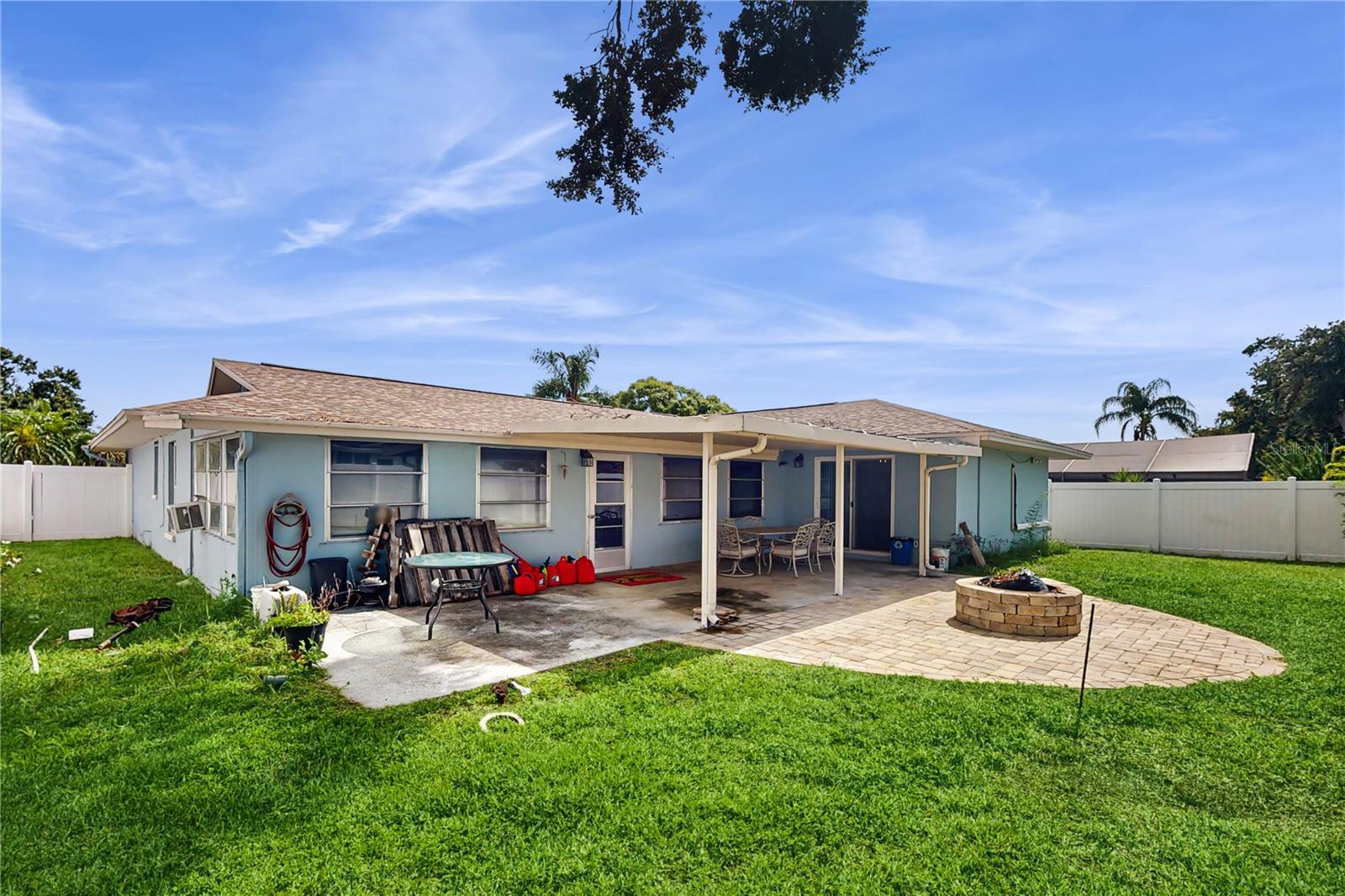 206 HILLCREST DRIVE