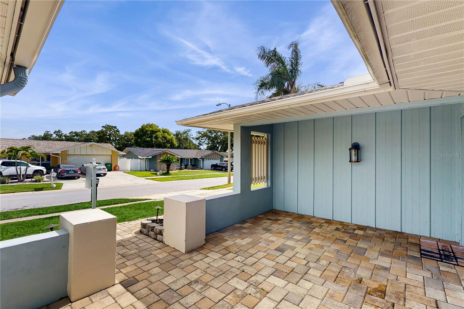 206 HILLCREST DRIVE