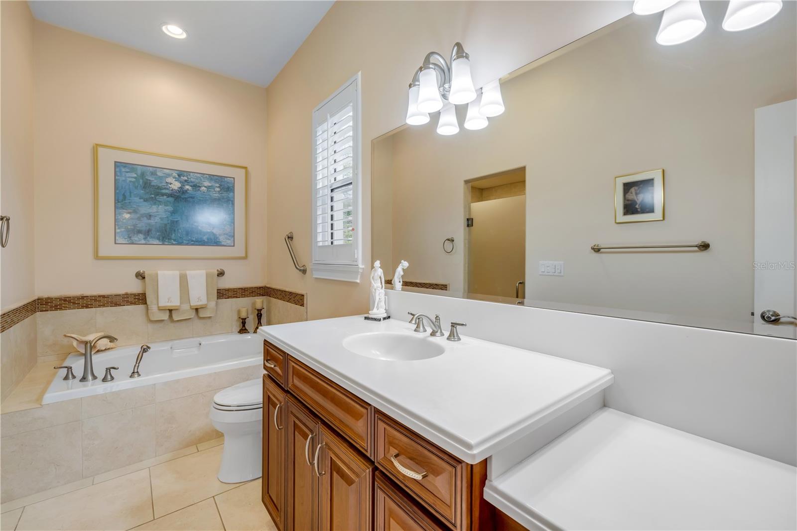 OCEANSIDE VILLAGE - Residential