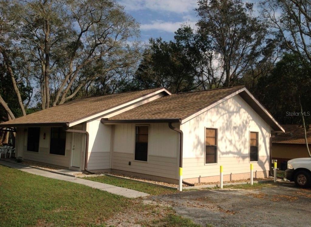 Photo of 1812 Poinsettia Avenue, Tarpon Springs, FL 34689 (MLS # TB8510924)