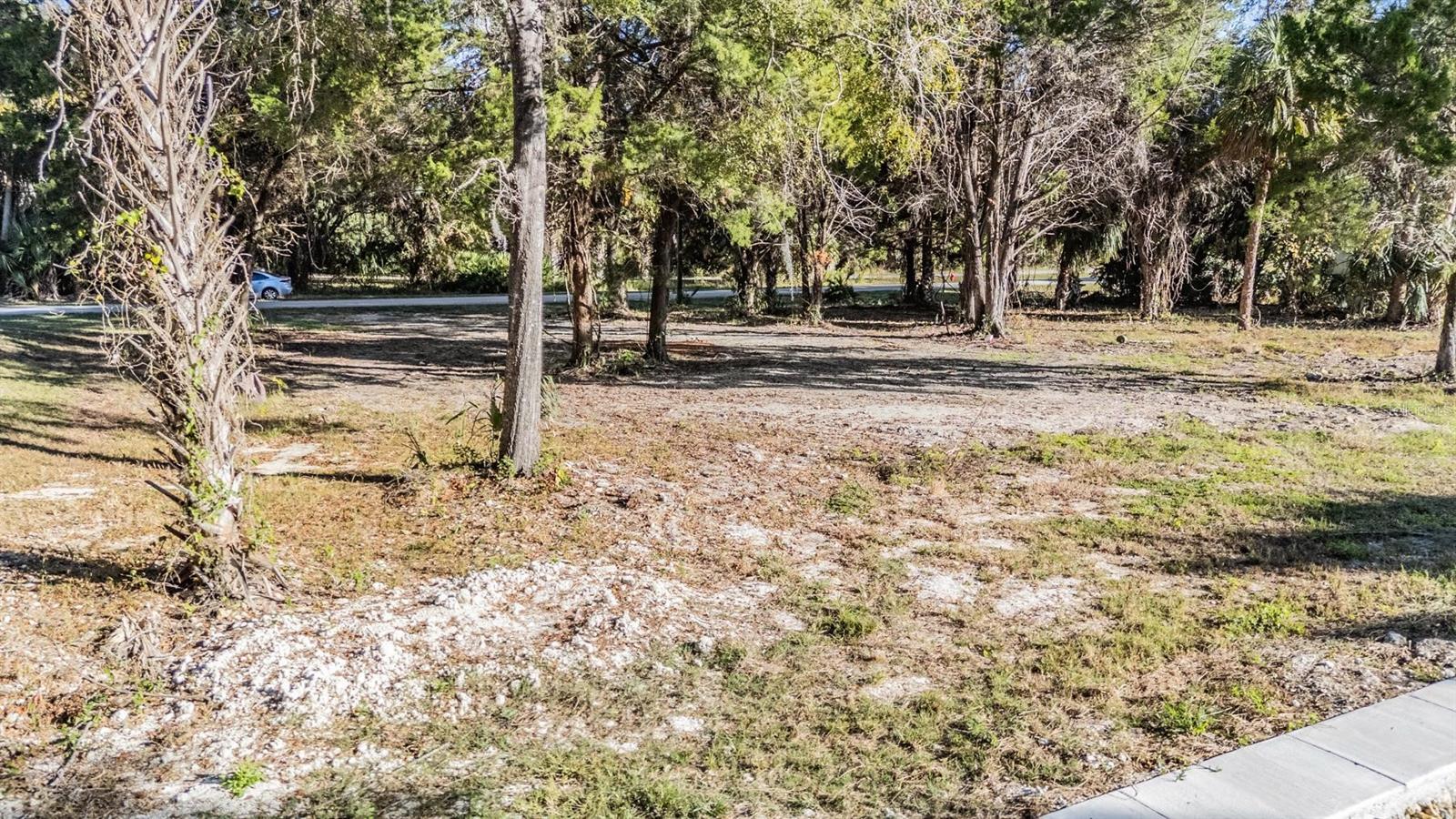 3924 N APALACHEE POINT