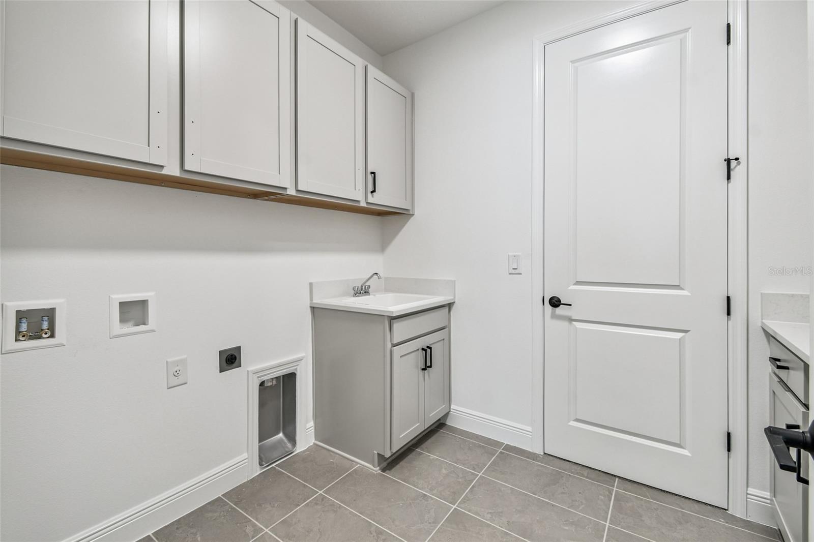 CREEKS EDGE AT TWIN RIVERS - Residential