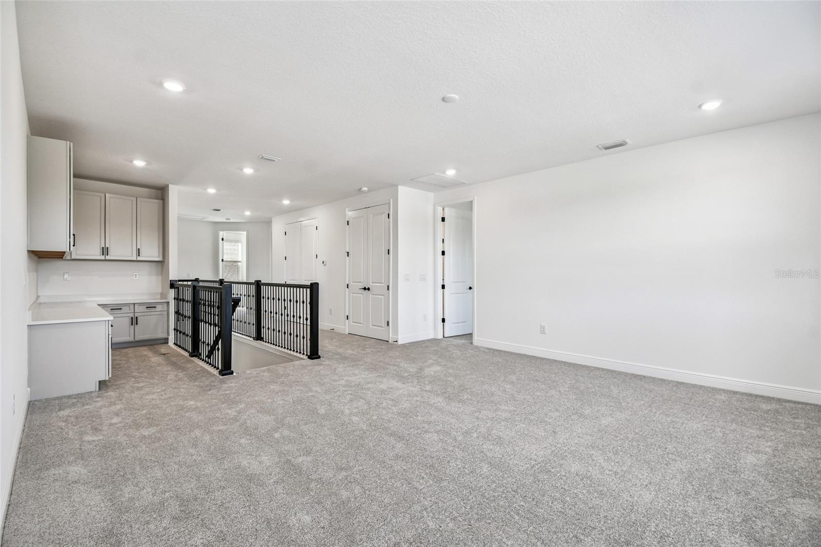 CREEKS EDGE AT TWIN RIVERS - Residential