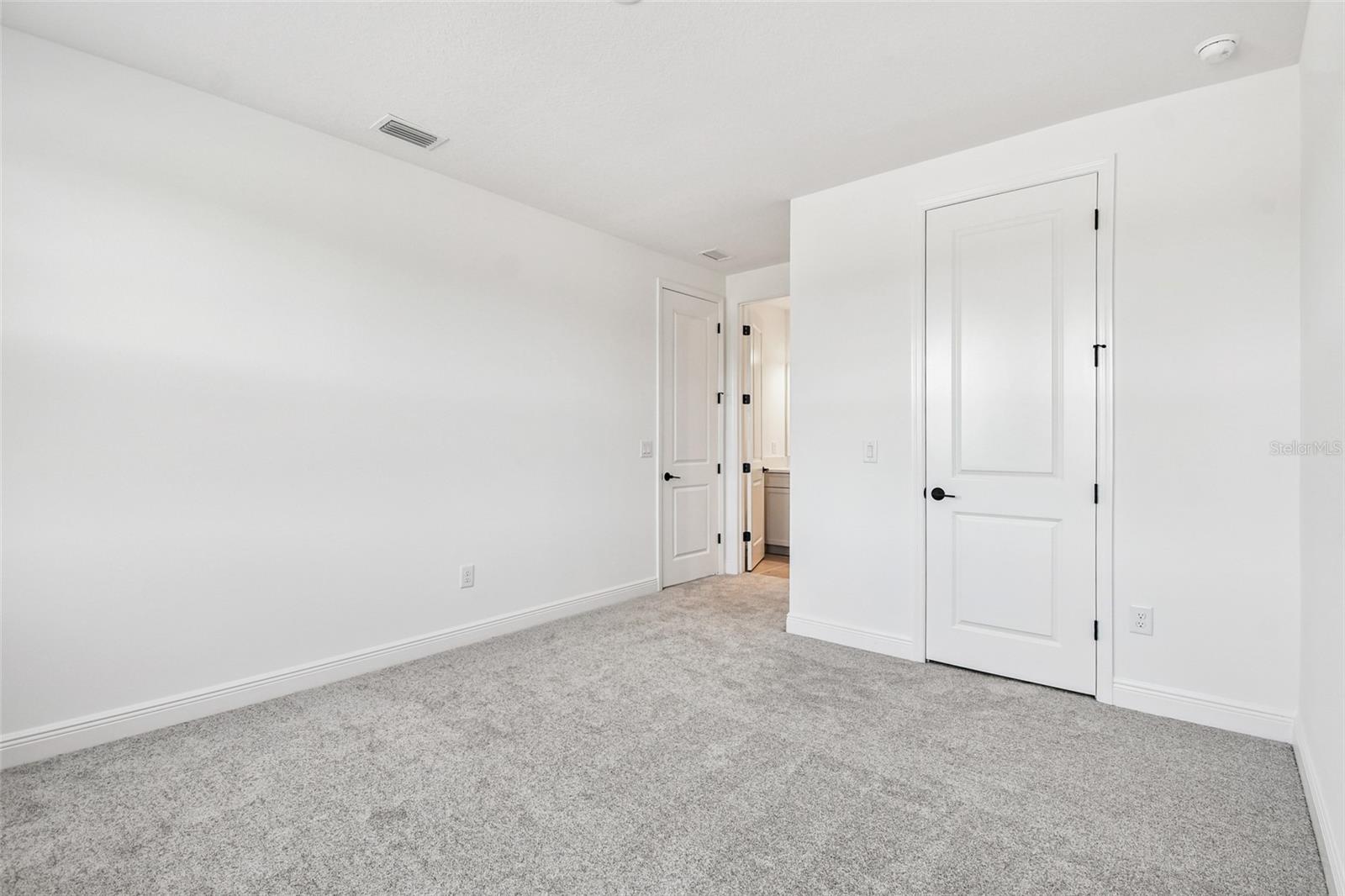 CREEKS EDGE AT TWIN RIVERS - Residential