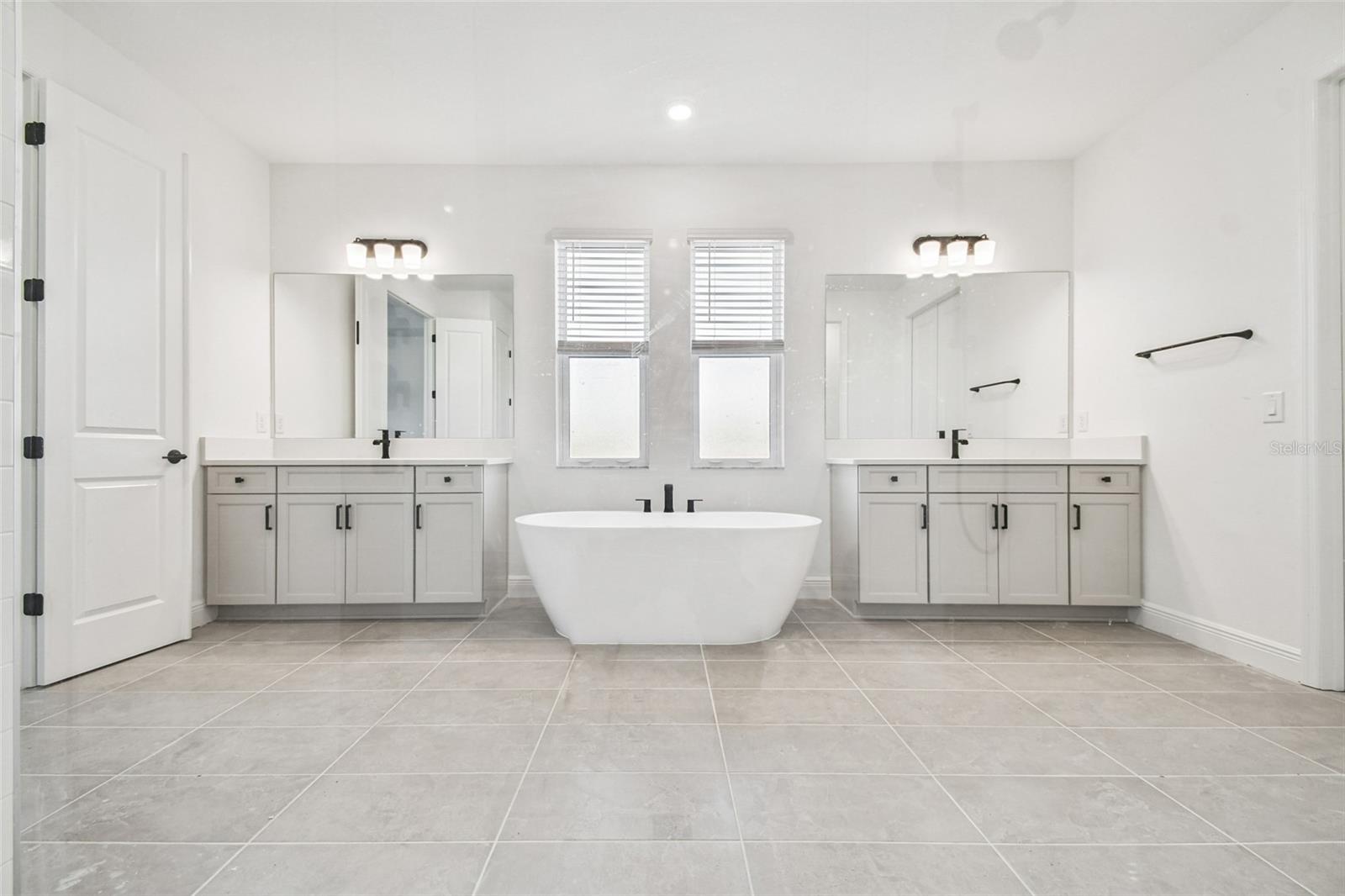 CREEKS EDGE AT TWIN RIVERS - Residential