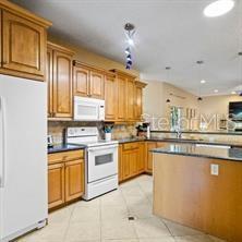 TIERRA VERDE - Residential Lease