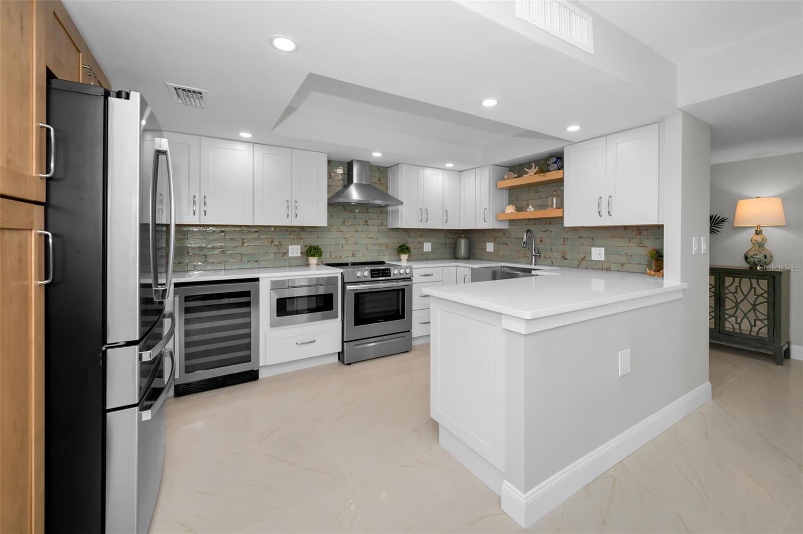 100 OAKMONT LANE 307