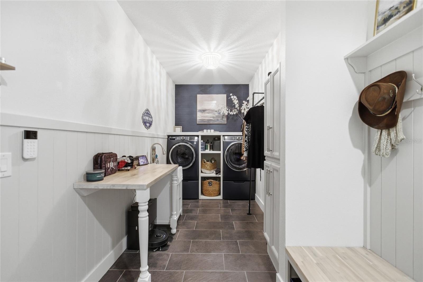 WELLINGTON WOODS - Residential