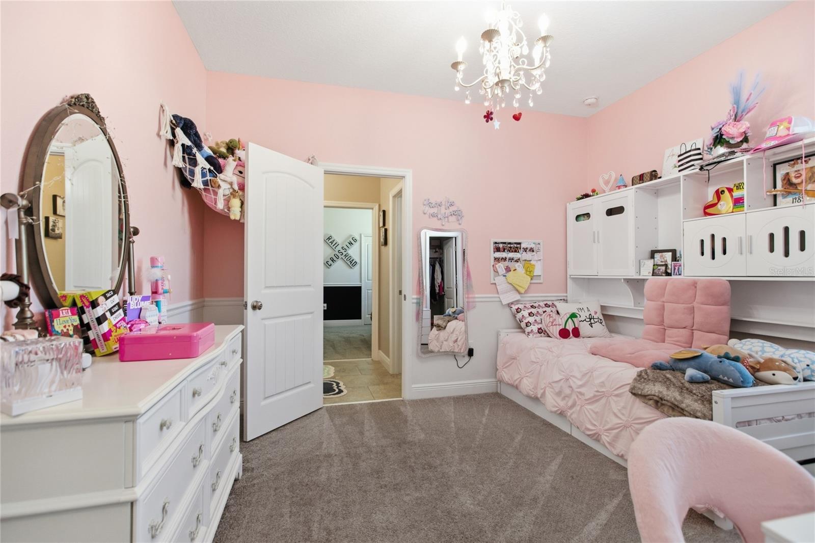 WELLINGTON WOODS - Residential