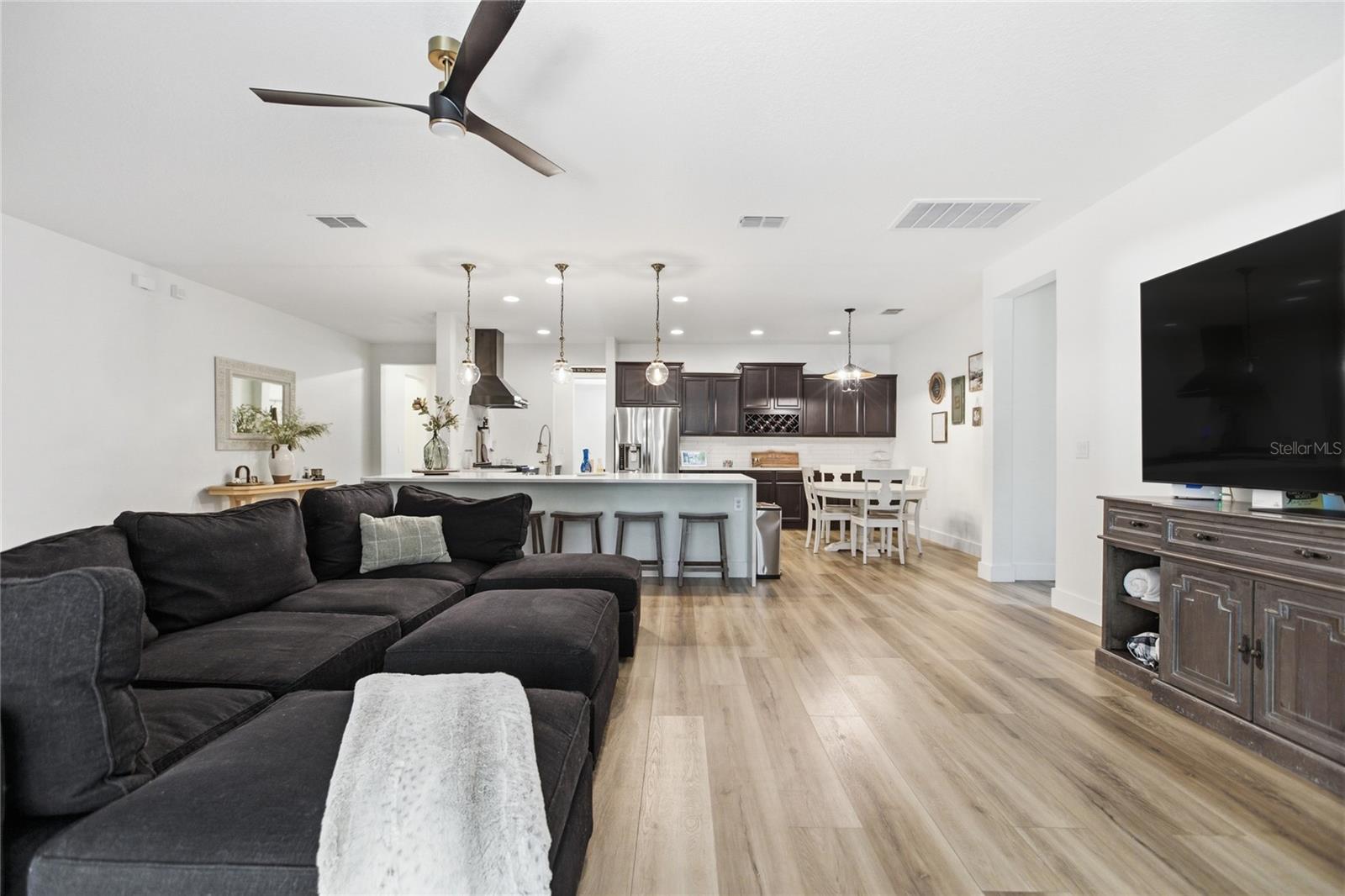 WELLINGTON WOODS - Residential