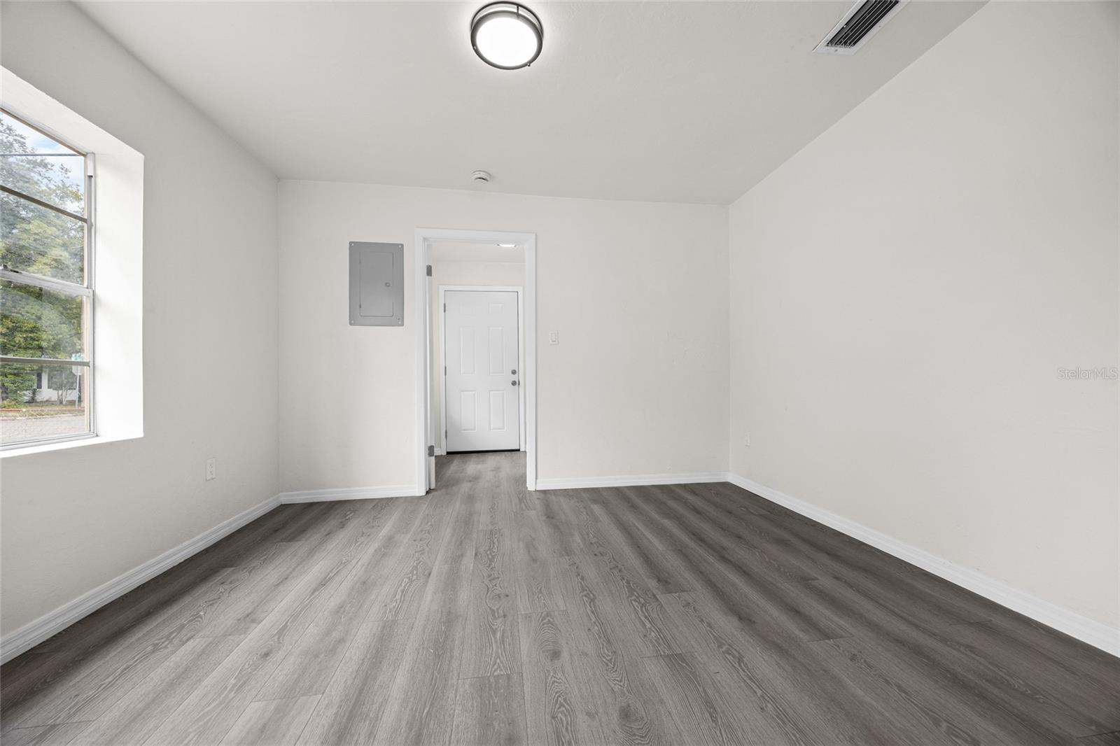 DANIEL DIXSON - Residential