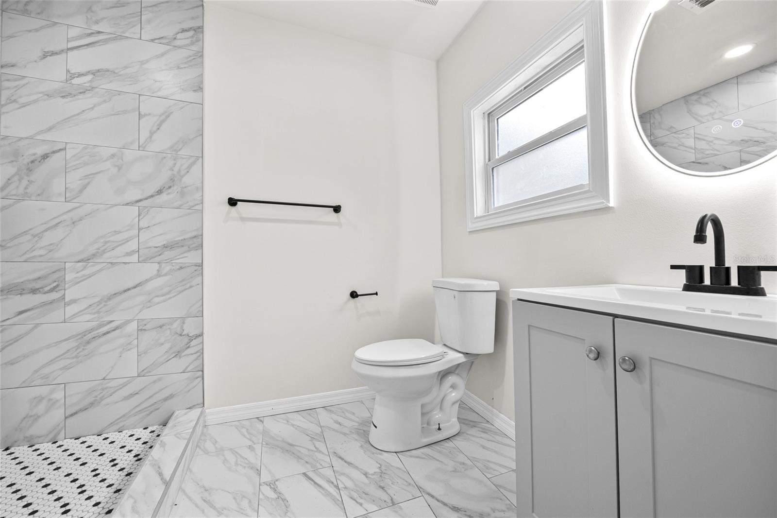 DANIEL DIXSON - Residential