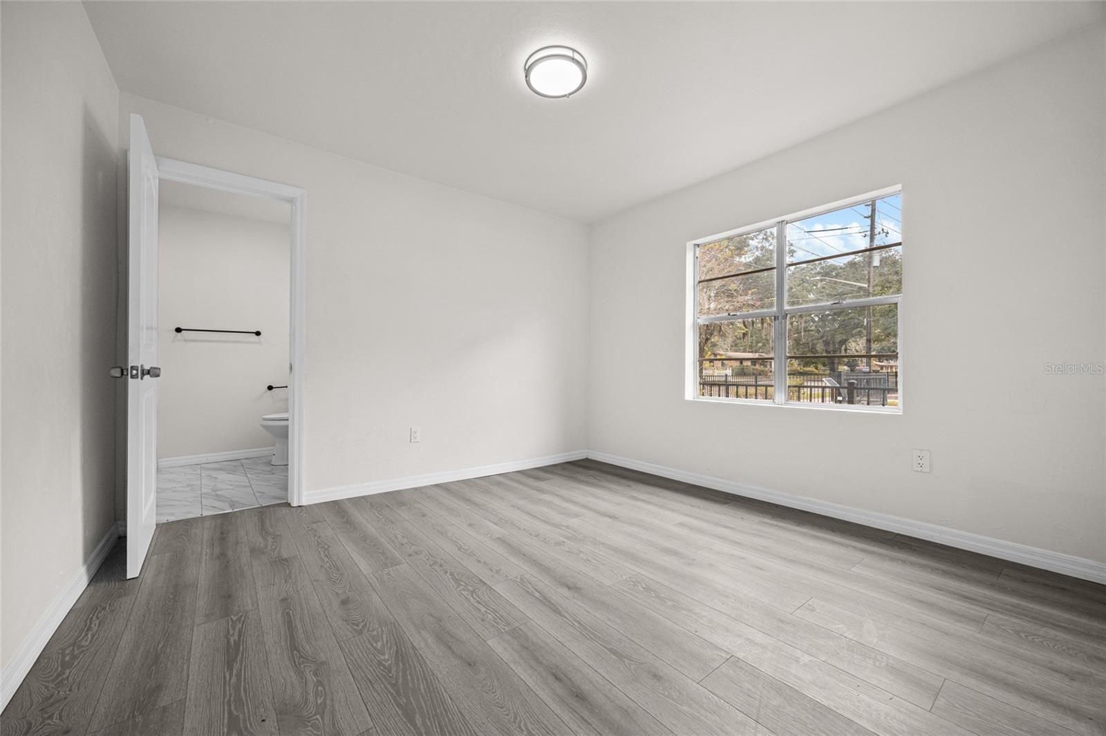 DANIEL DIXSON - Residential