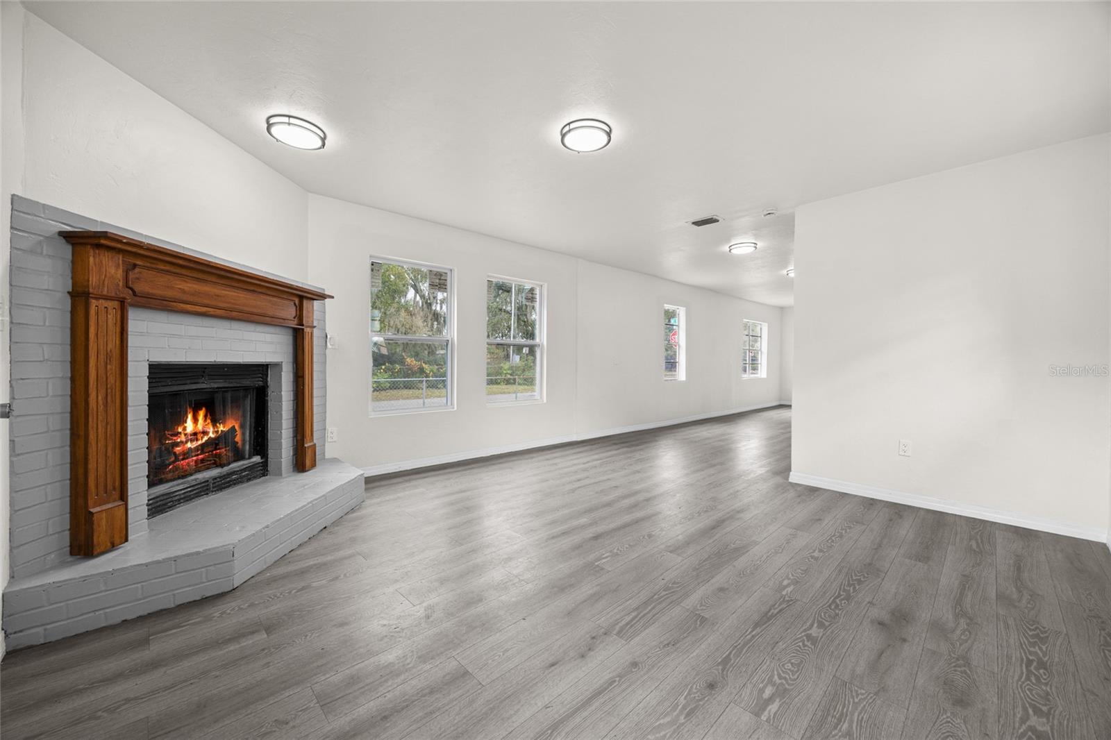 DANIEL DIXSON - Residential