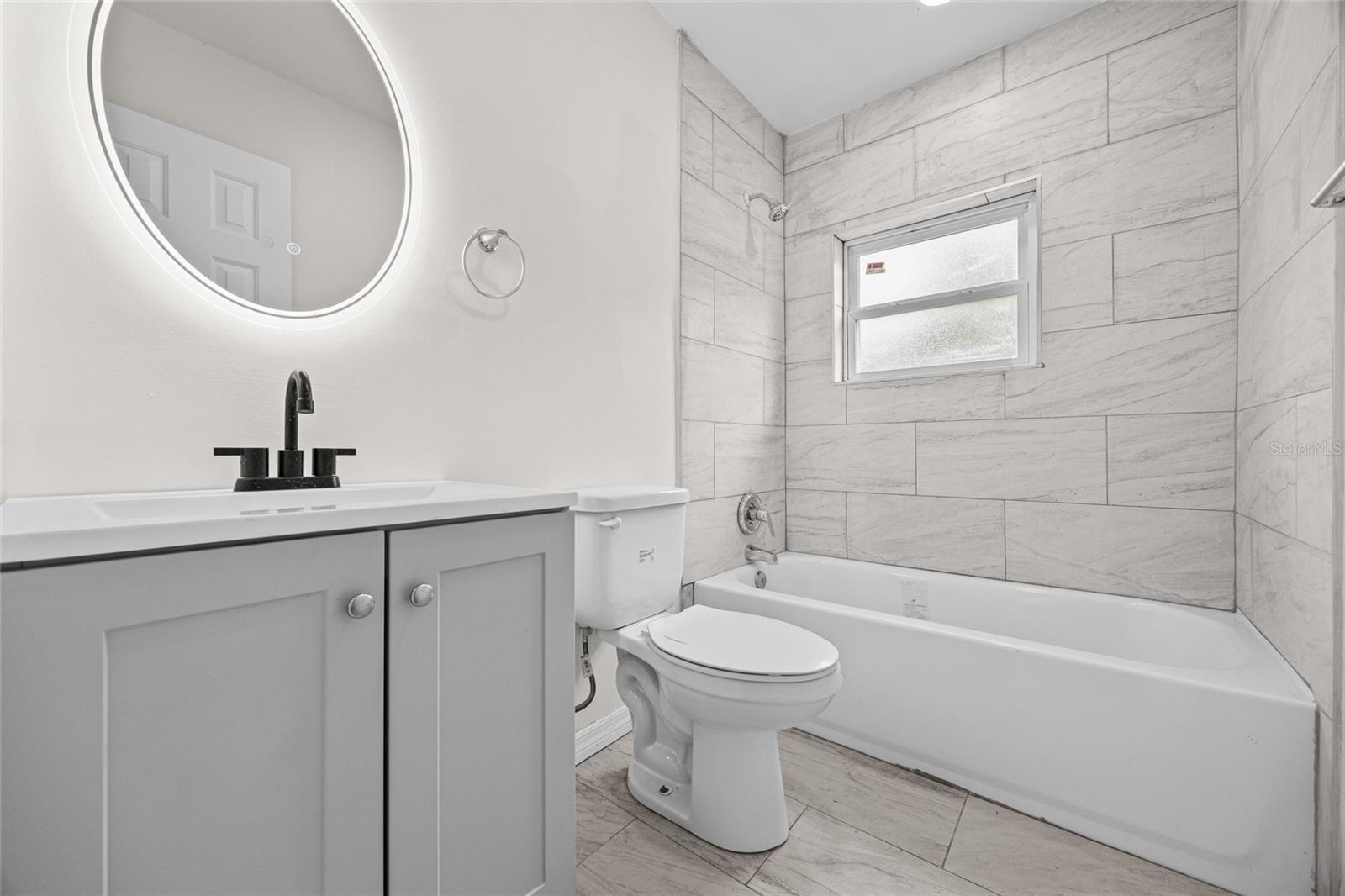 DANIEL DIXSON - Residential