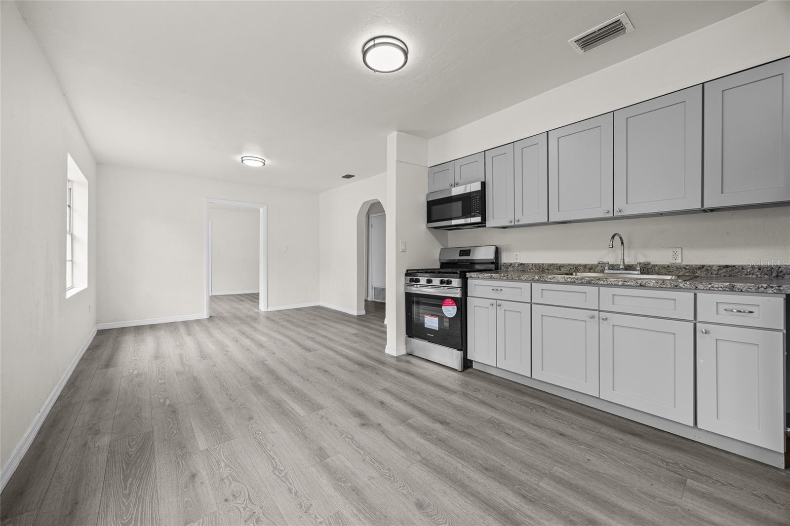 DANIEL DIXSON - Residential