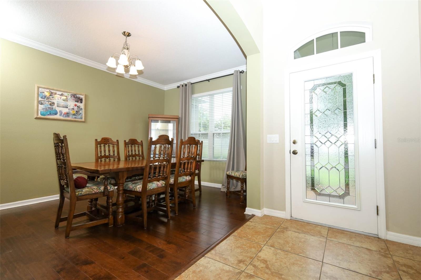 1661 BLUE GRASS BOULEVARD