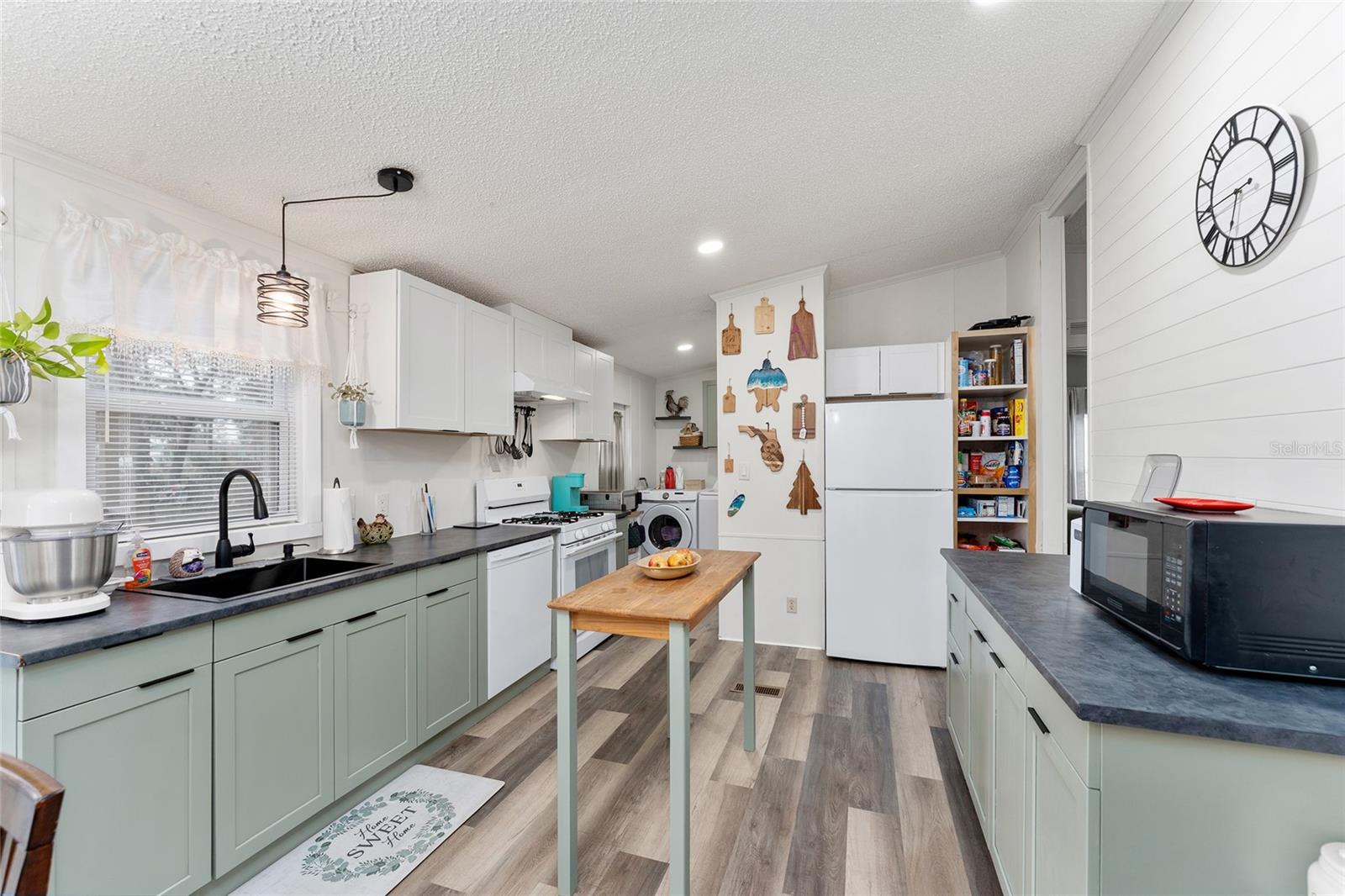 BELLEVIEW RIDGE ESTATE - Residential