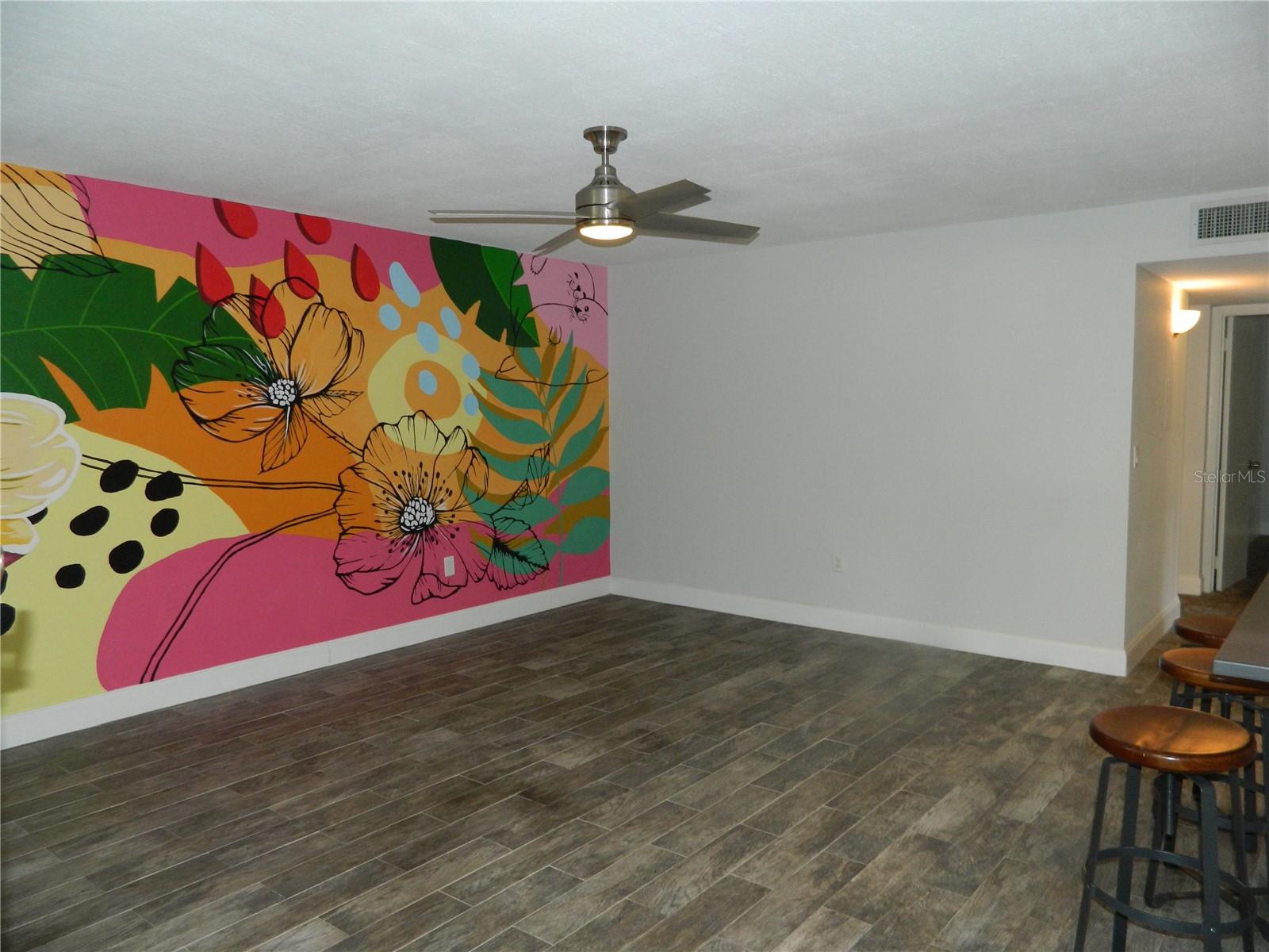 LAKEVIEW CONDO 01 - Residential Lease