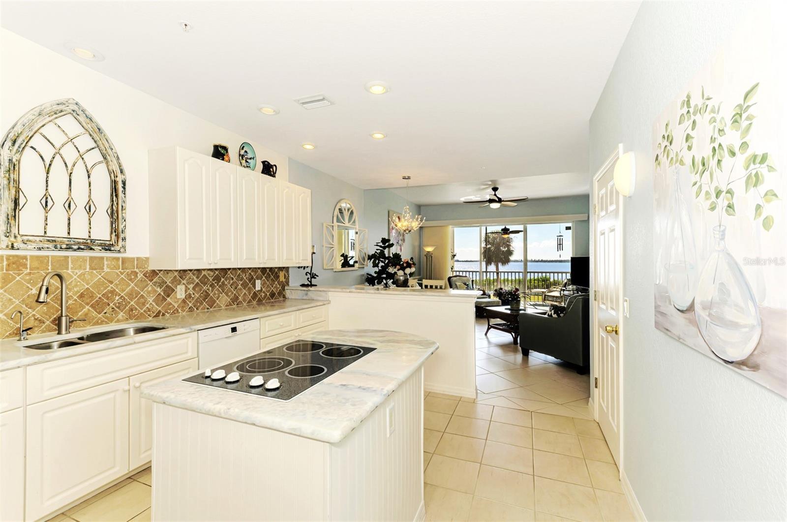 VILLAS AT HARBOUR VILLAGE - Residential