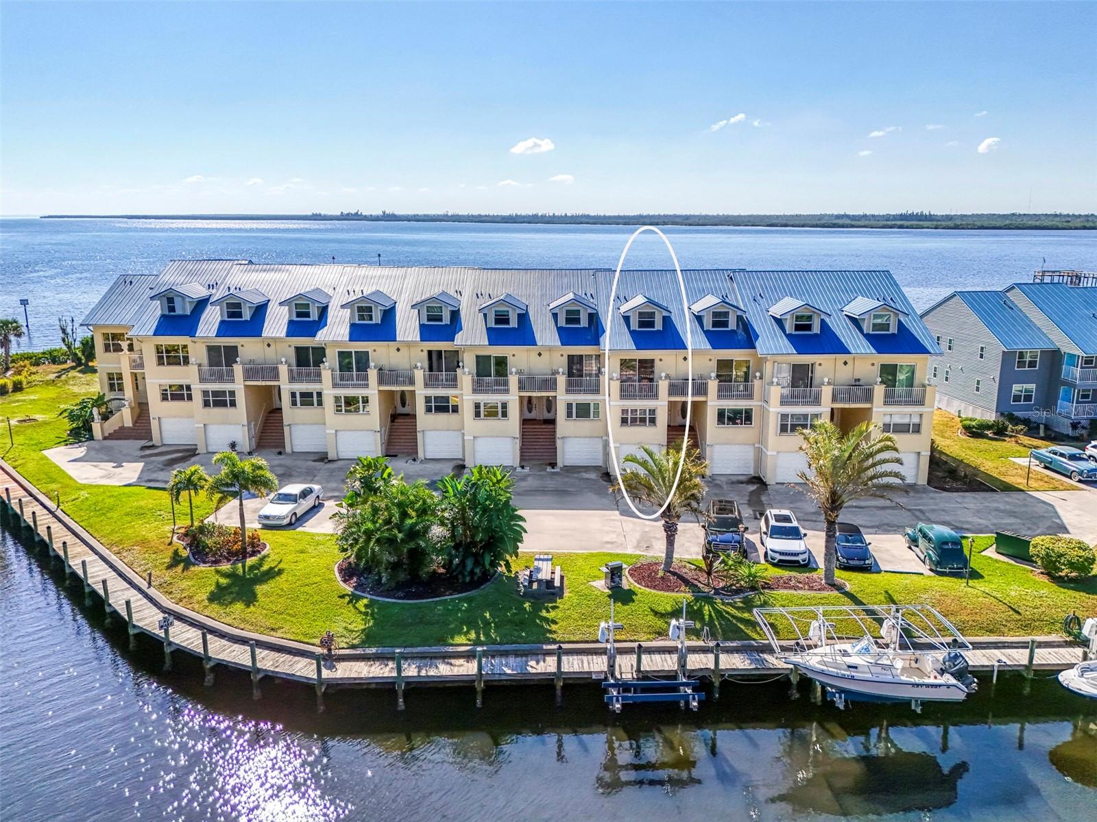 VILLAS AT HARBOUR VILLAGE - Residential