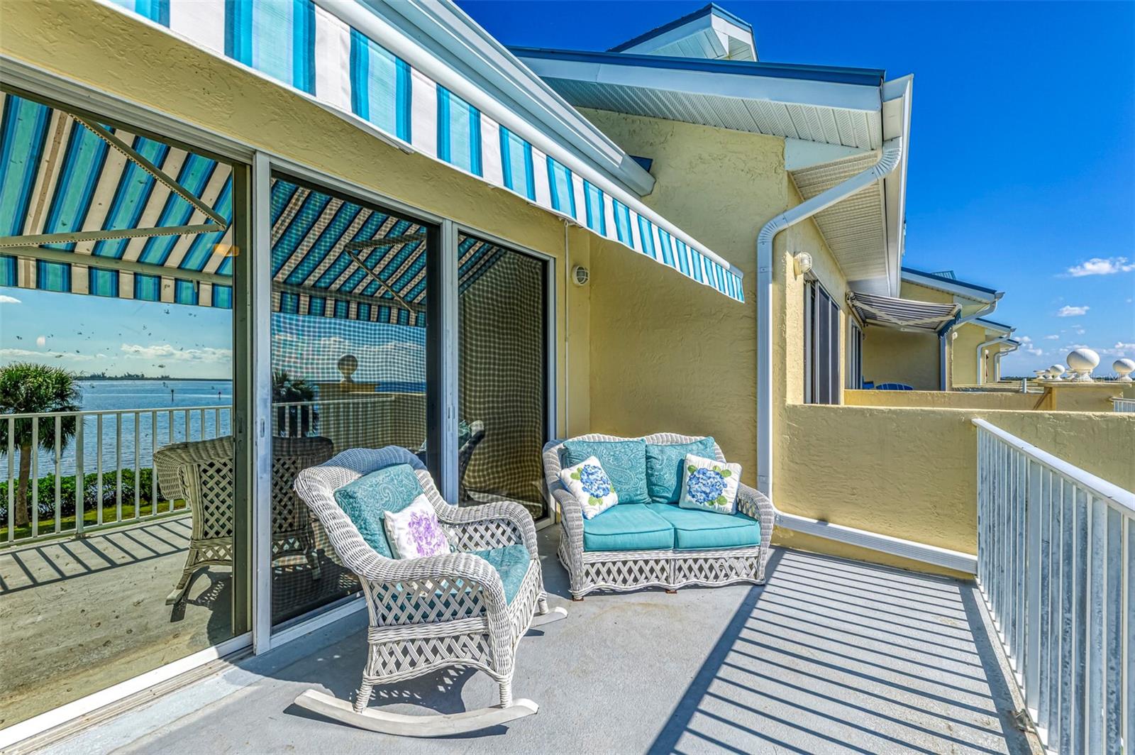 VILLAS AT HARBOUR VILLAGE - Residential