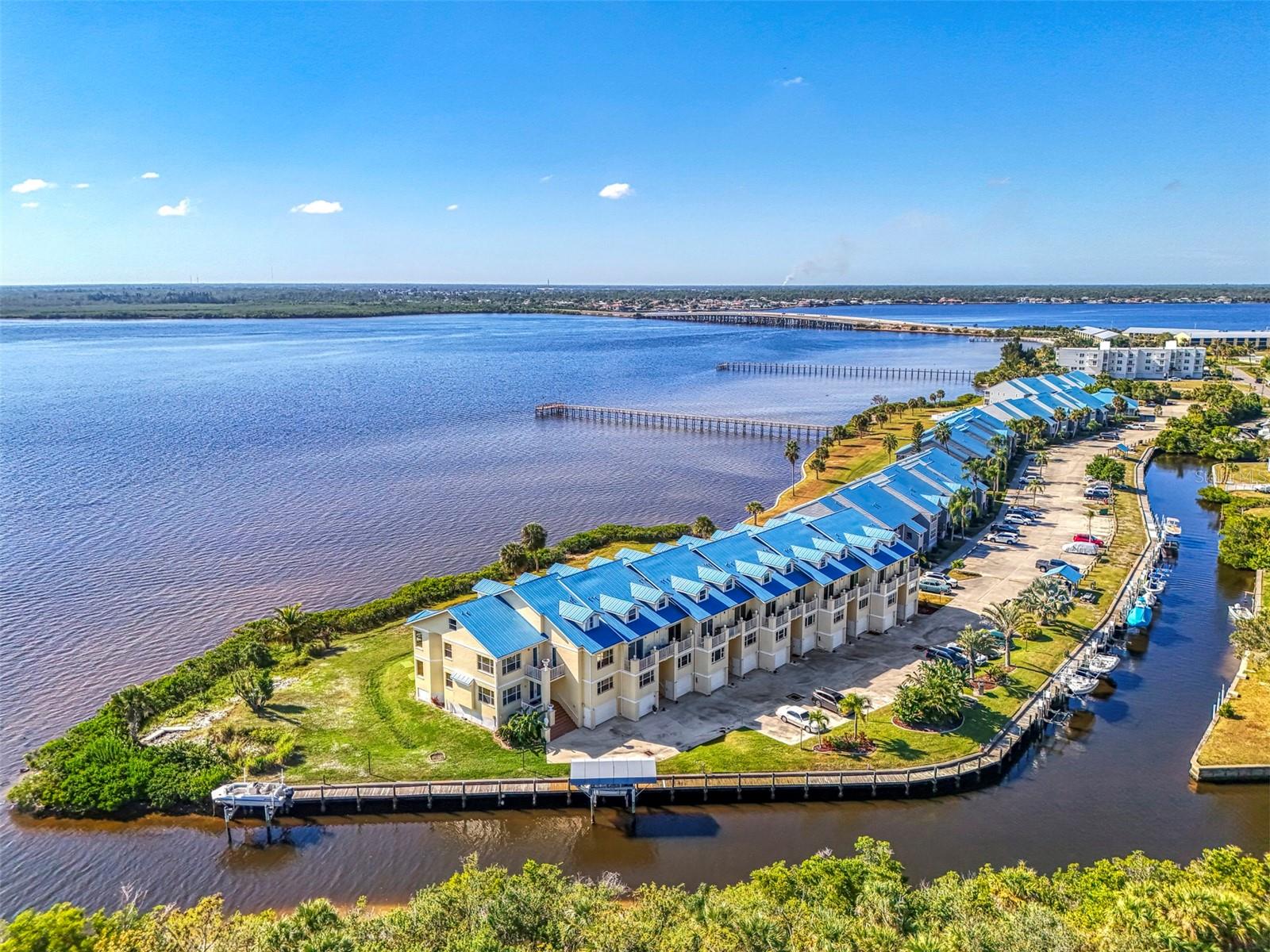 VILLAS AT HARBOUR VILLAGE - Residential