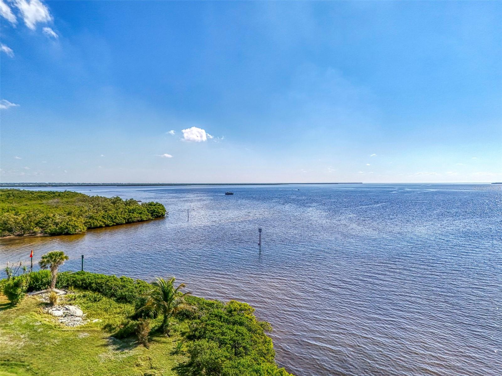 VILLAS AT HARBOUR VILLAGE - Residential