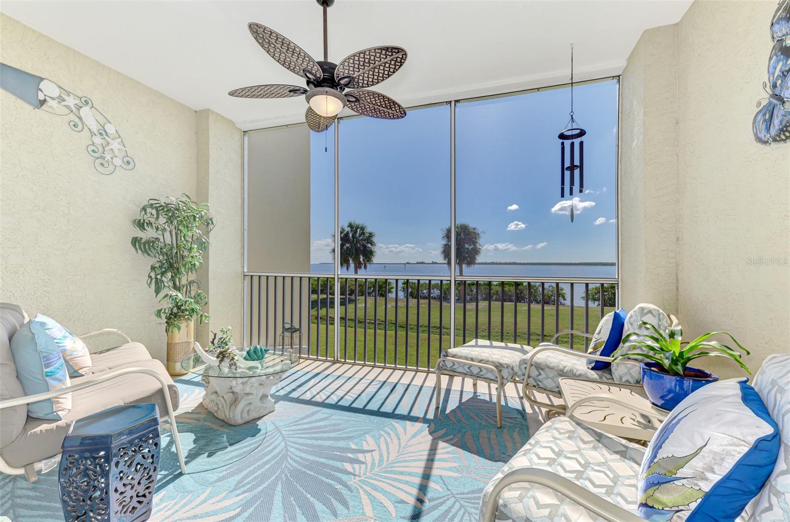 VILLAS AT HARBOUR VILLAGE - Residential