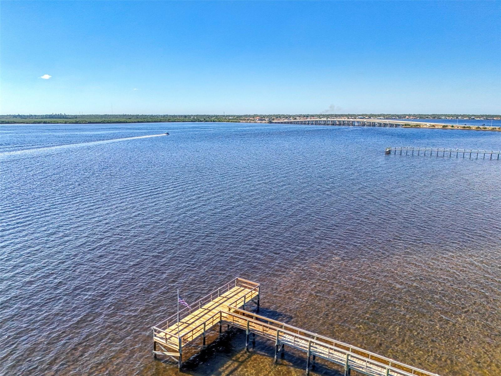 VILLAS AT HARBOUR VILLAGE - Residential