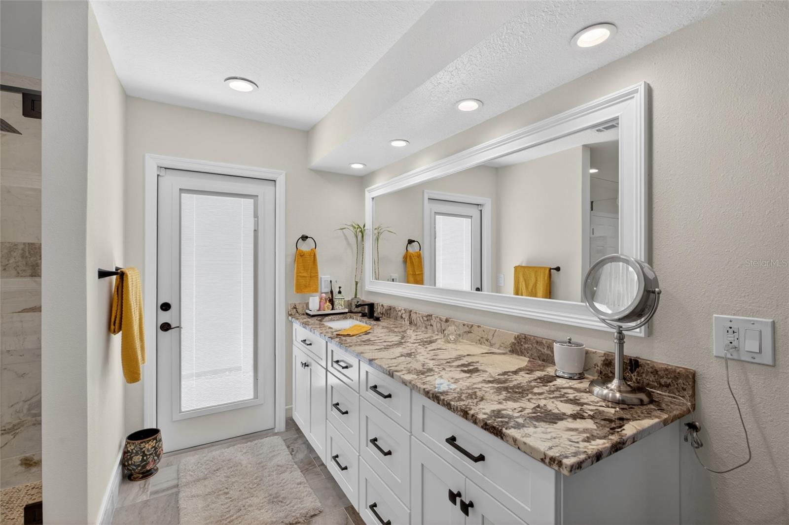 LAKE PADGETT ESTATES - Residential