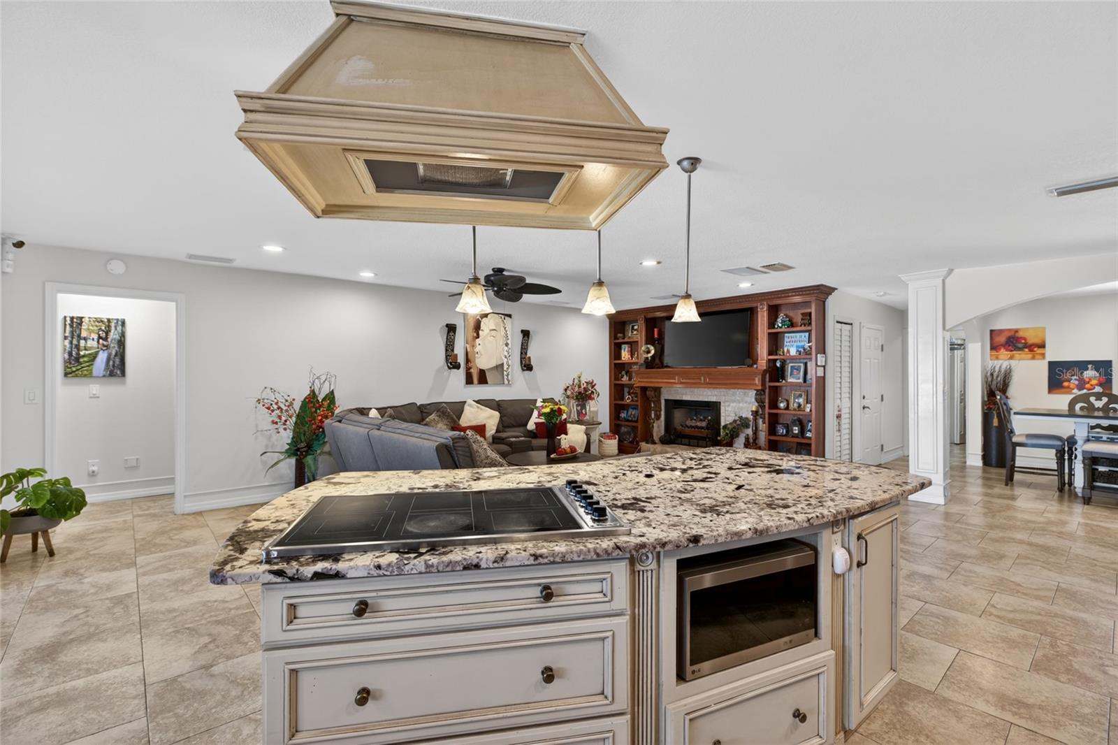 LAKE PADGETT ESTATES - Residential