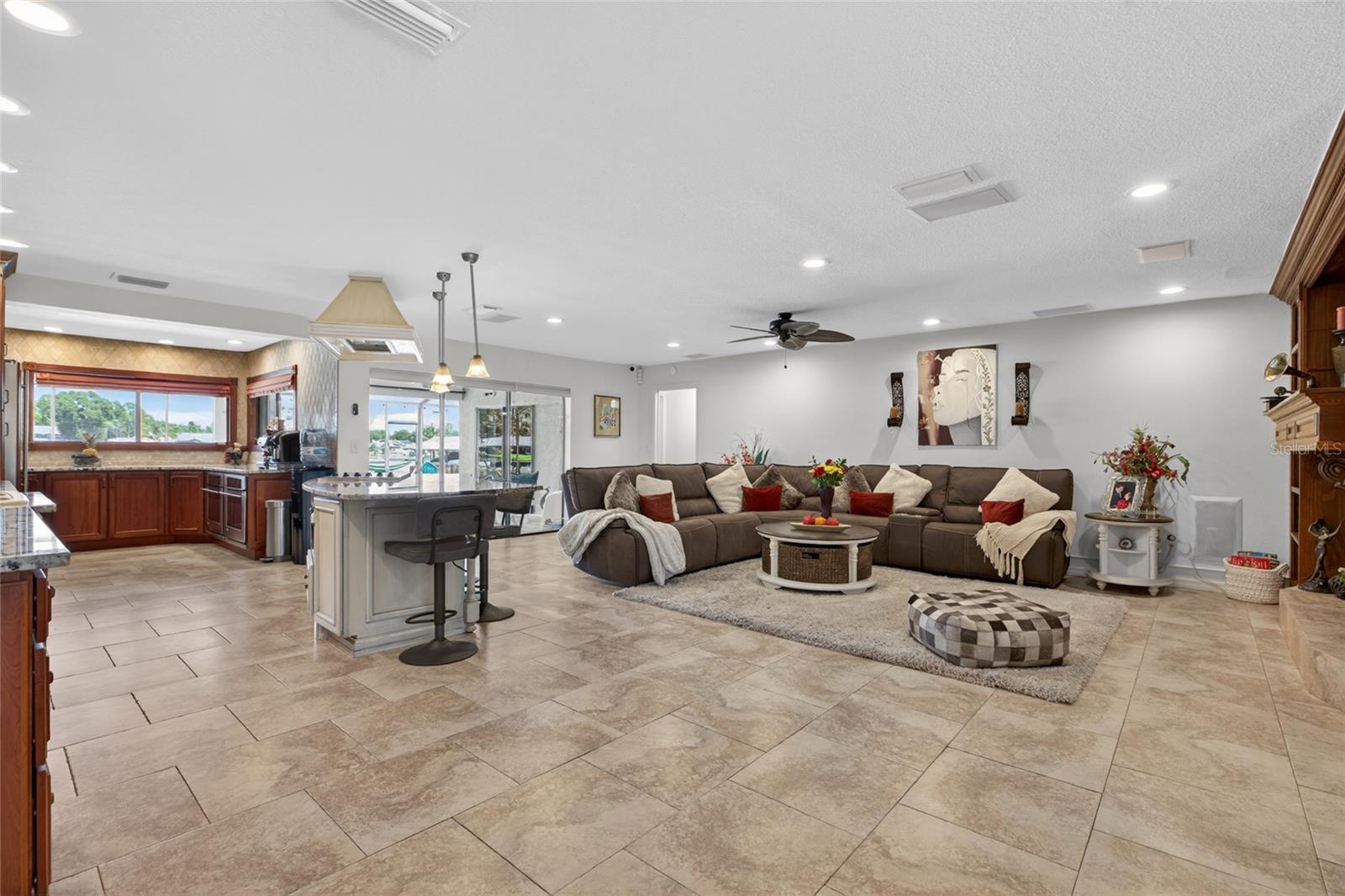 LAKE PADGETT ESTATES - Residential