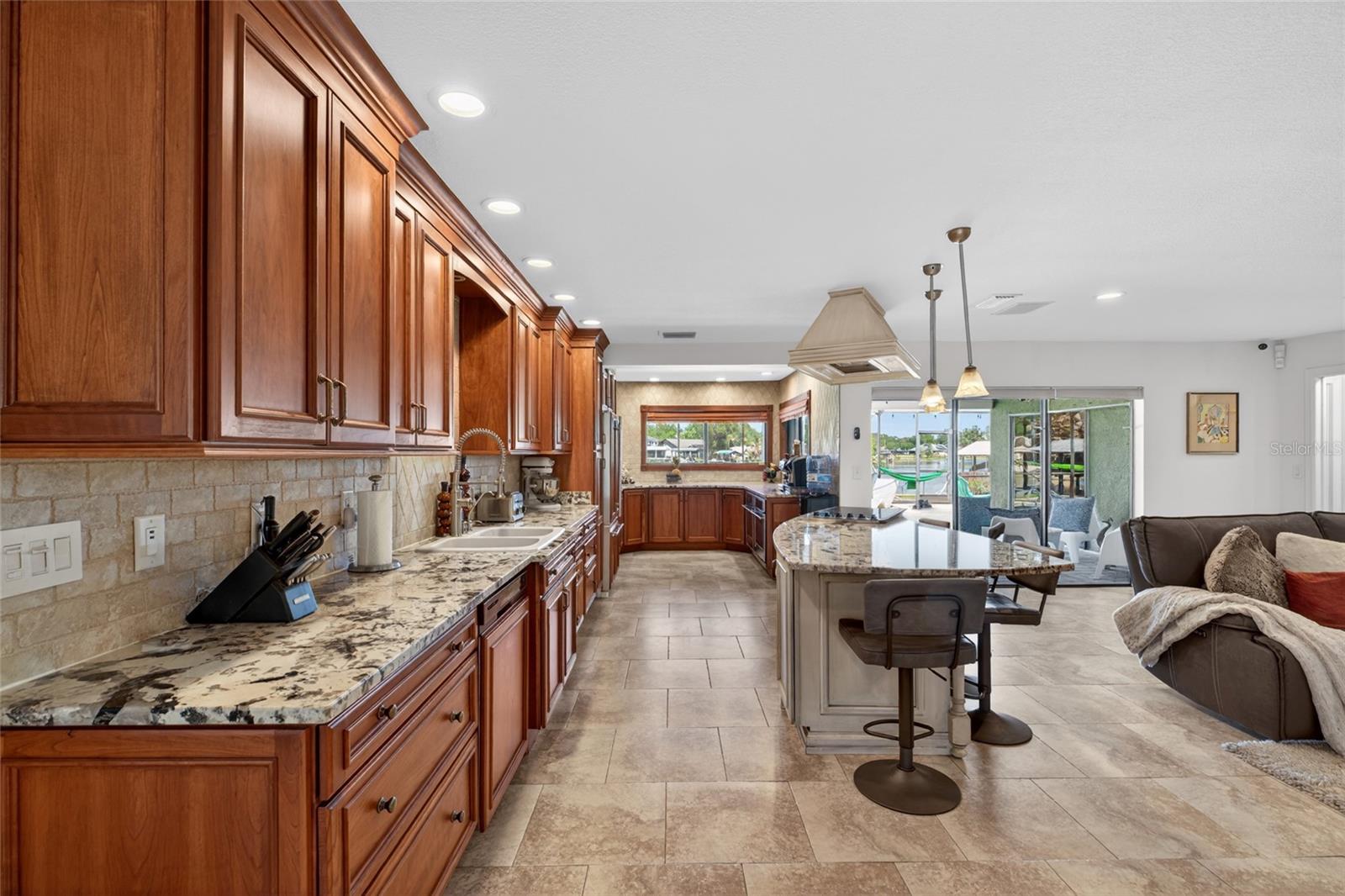 LAKE PADGETT ESTATES - Residential