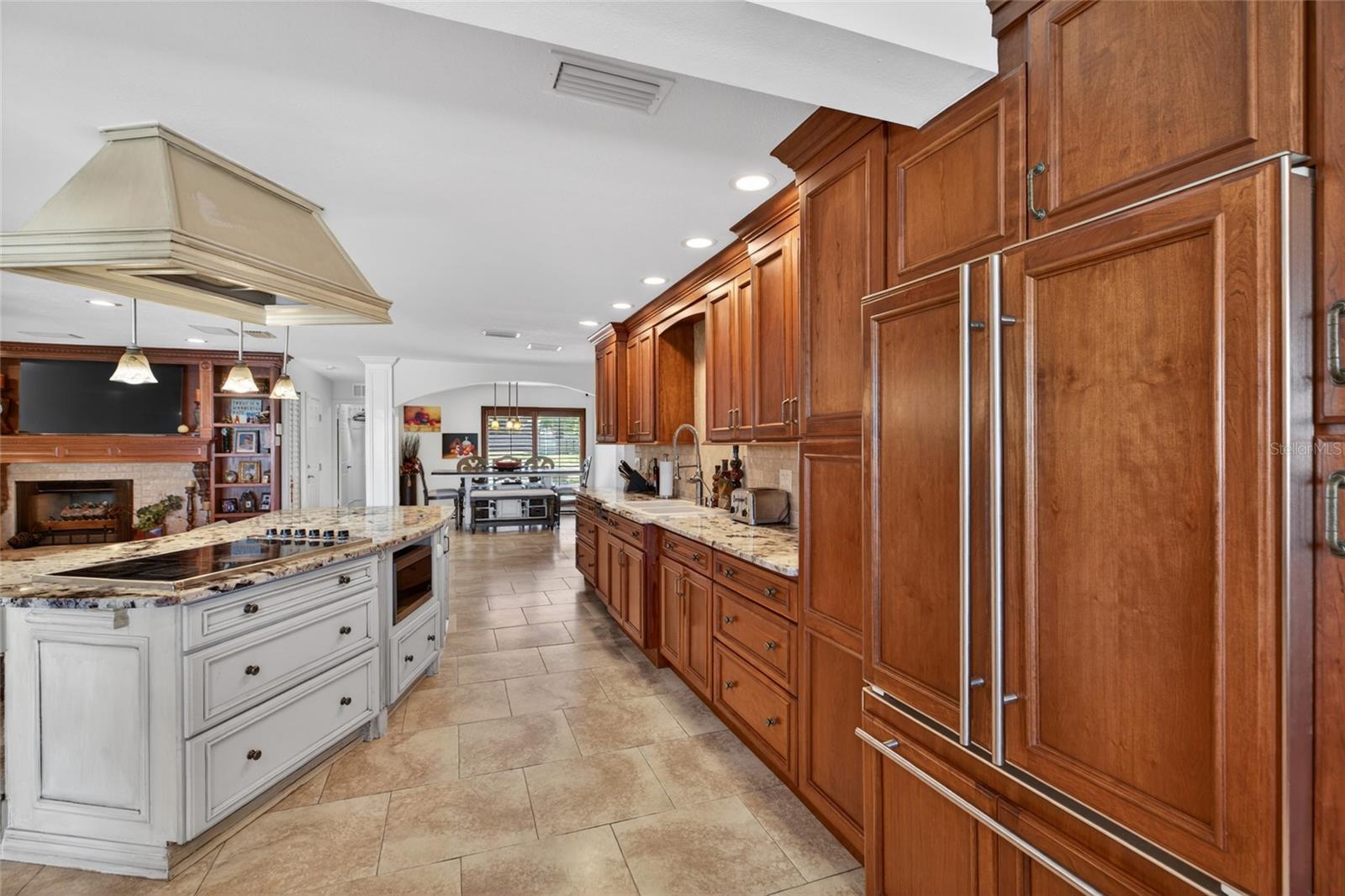 LAKE PADGETT ESTATES - Residential