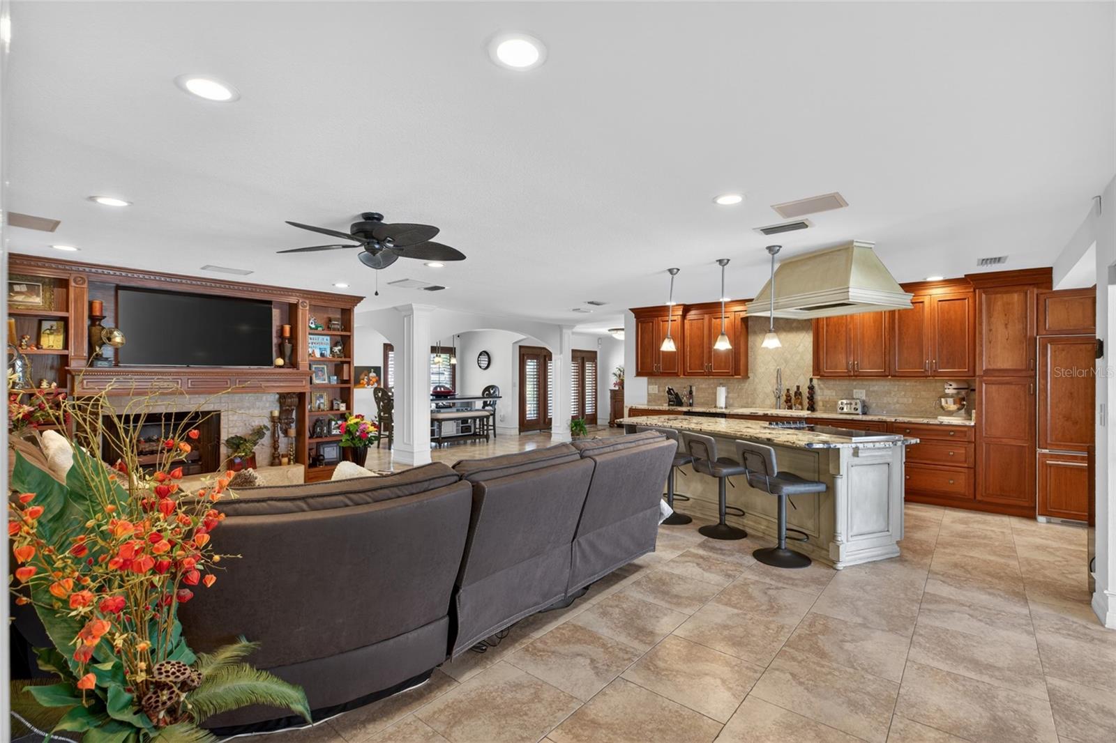 LAKE PADGETT ESTATES - Residential