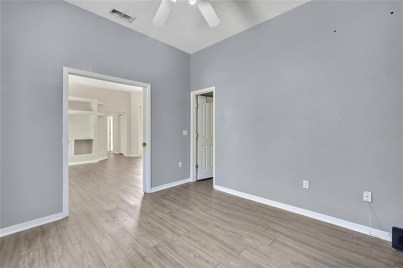 SPRING HILL - Residential