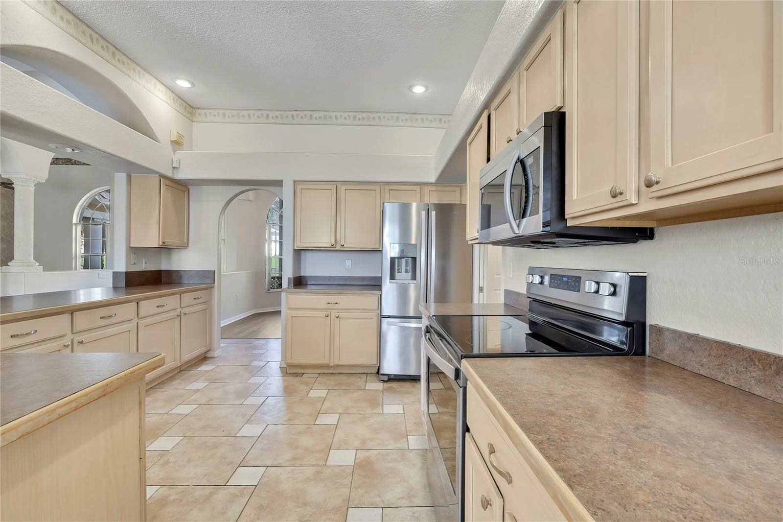SPRING HILL - Residential