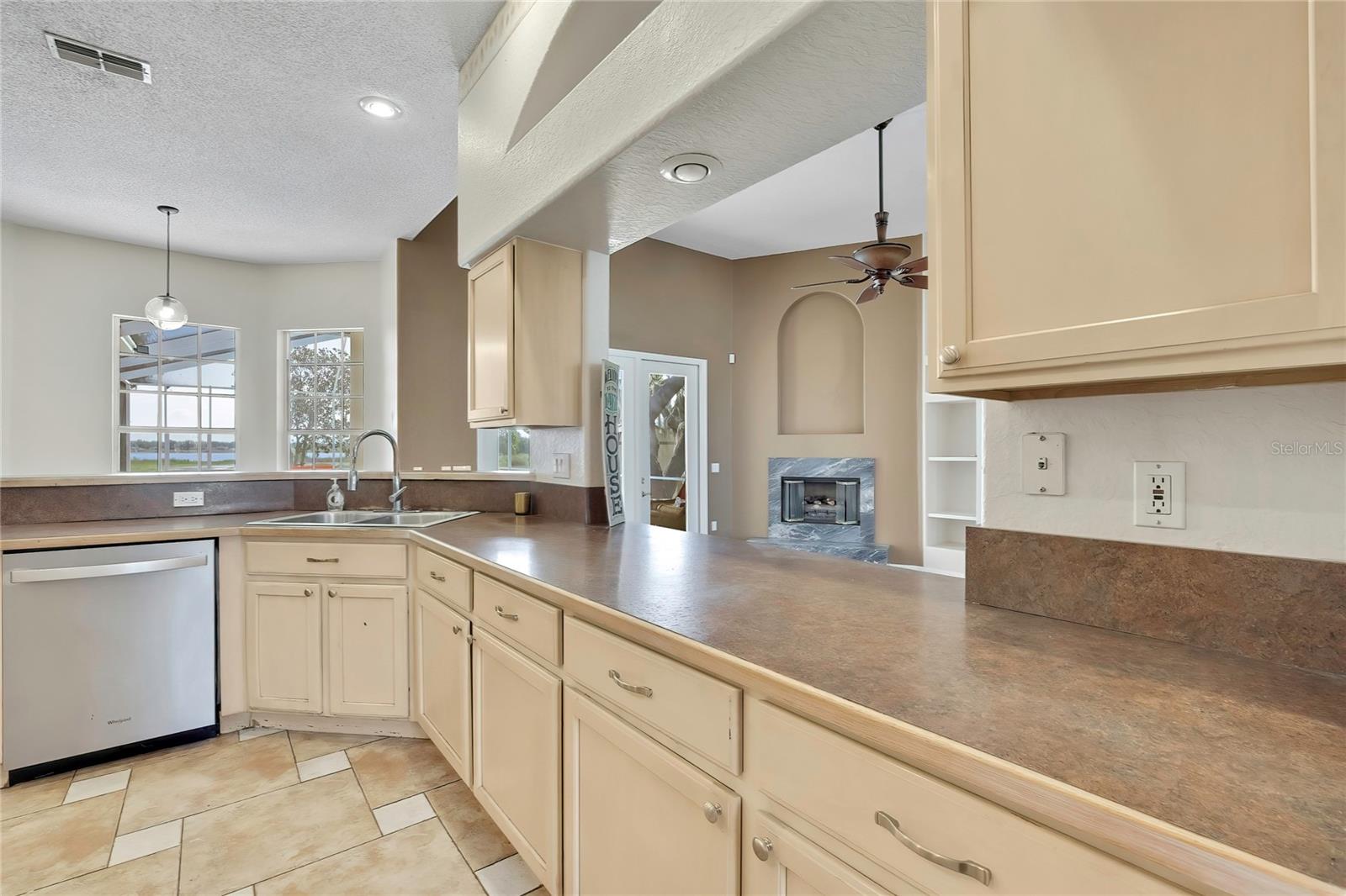SPRING HILL - Residential