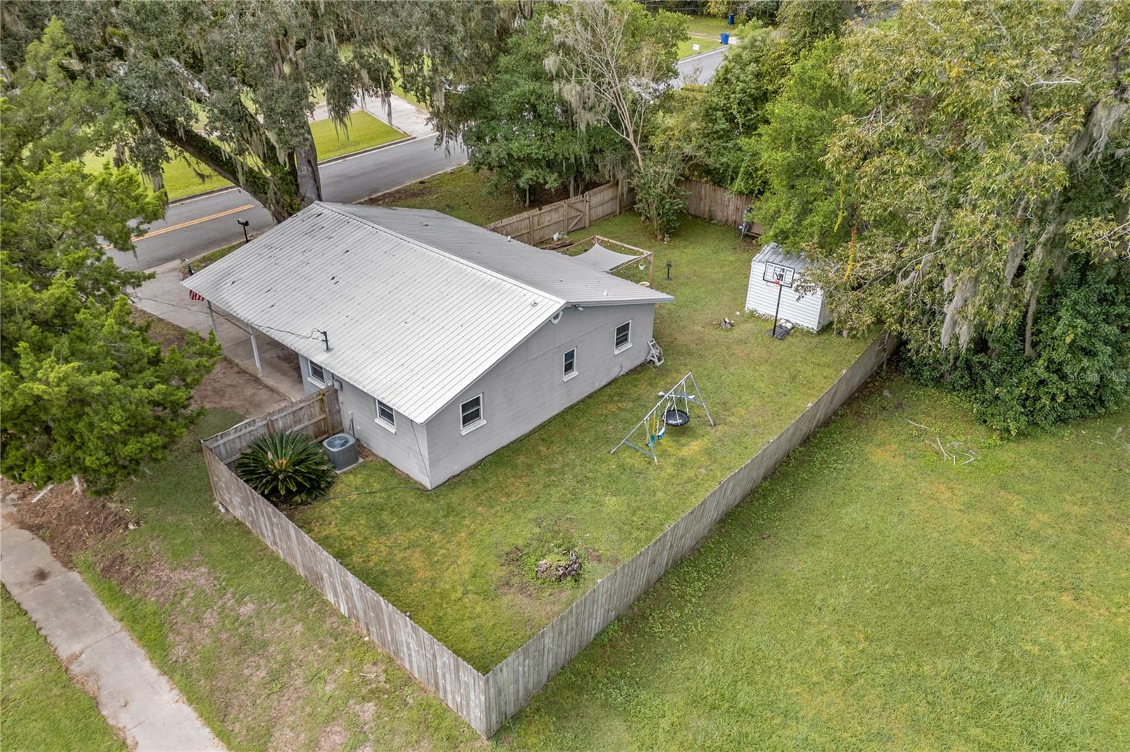 ALACHUA REALTY CO ADD TO ALACHUA - Residential