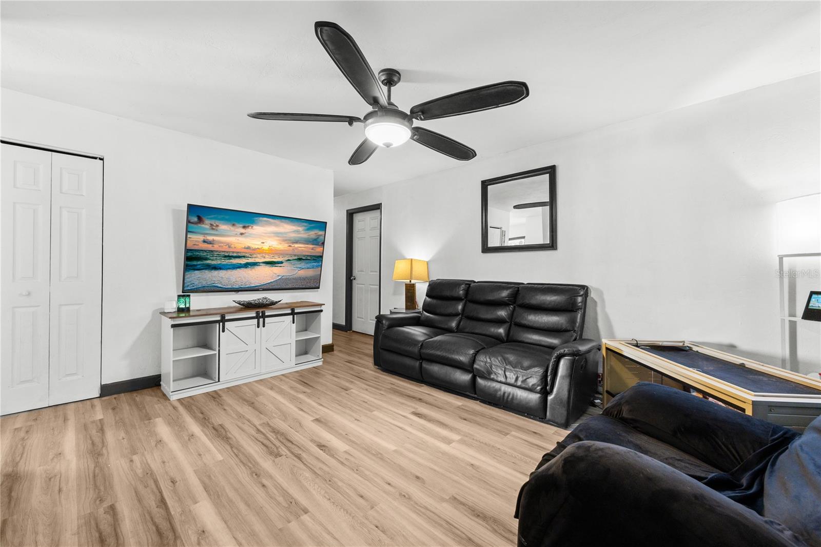 ALACHUA REALTY CO ADD TO ALACHUA - Residential